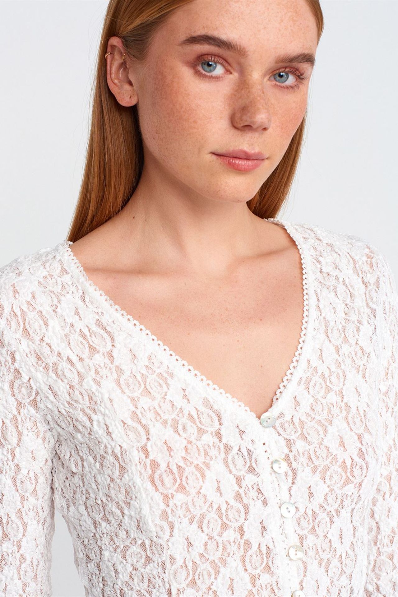 DILVIN Lace V-Neck Button Cardigan 4