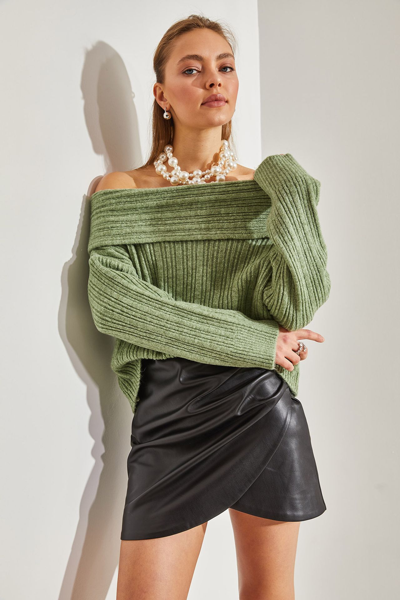 LUCCI Off Shoulder Ribbed Knit Sweater