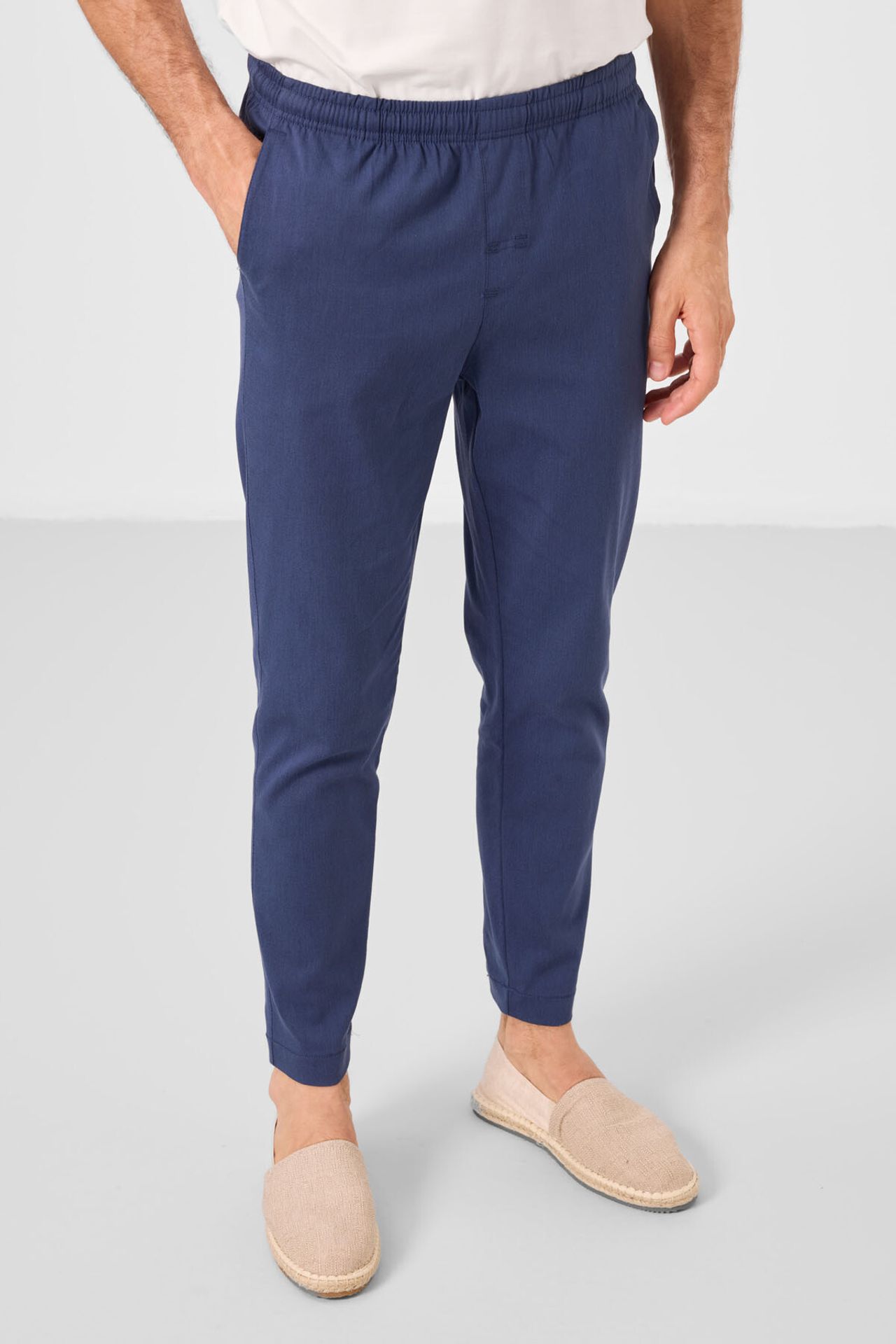 TOMMY Men's Straight-leg Gabardine Chinos 2