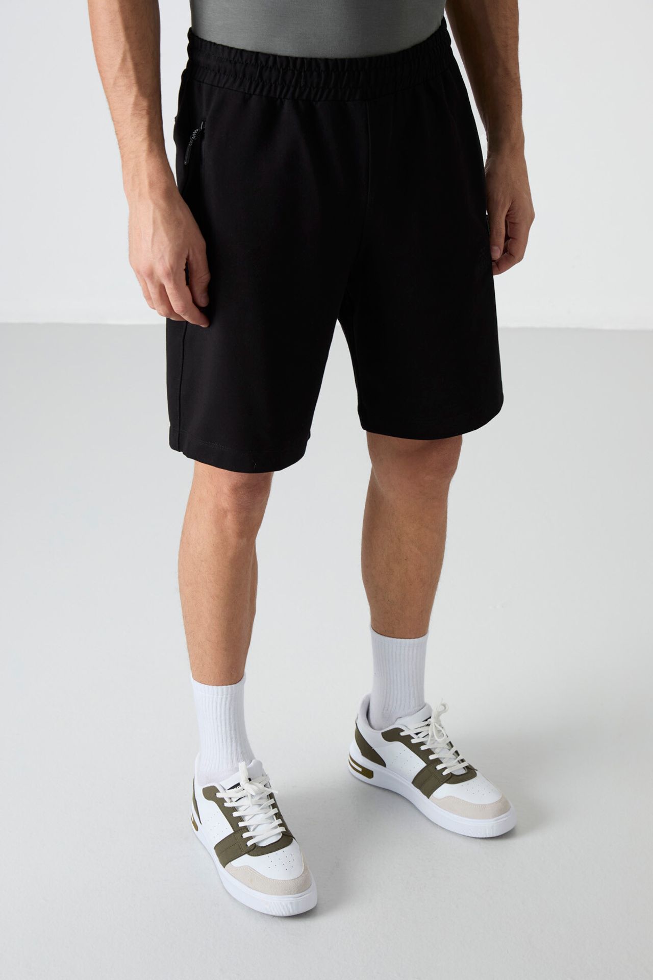 TOMMY Men's Regular-fit Knit Sweat Shorts 5