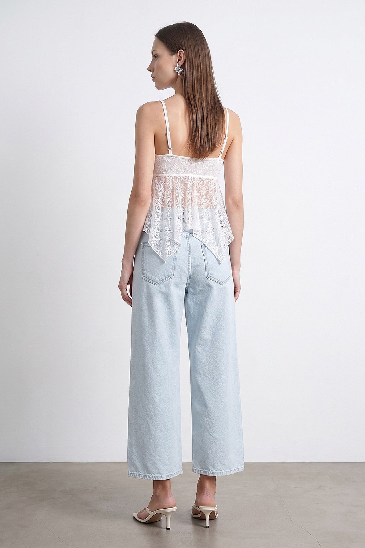 DILVIN Women's High-Waist Wide-Leg Capri Jeans With Lace Detail