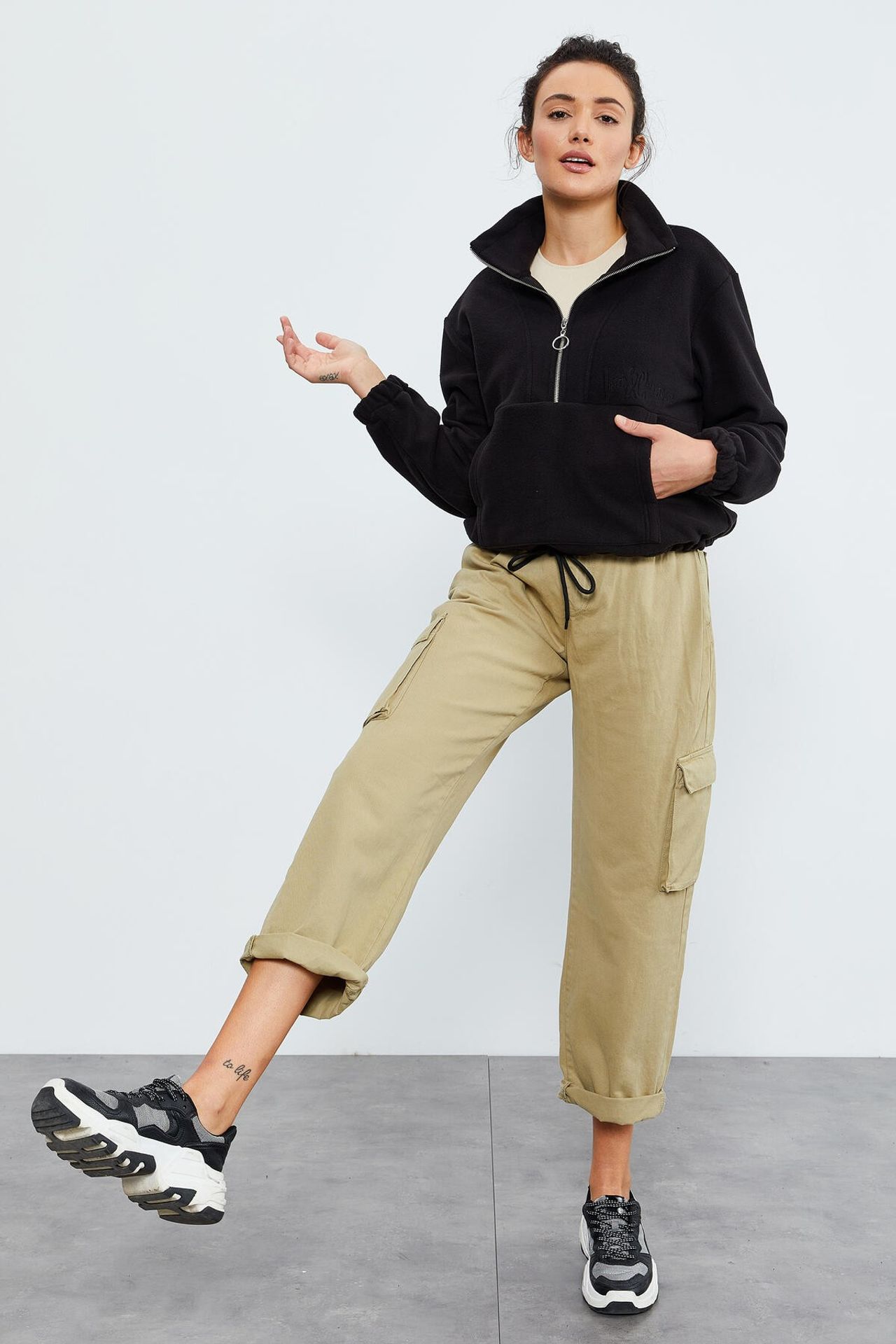 TOMMY Oversized Half-zip Plush Sweatshirt 2