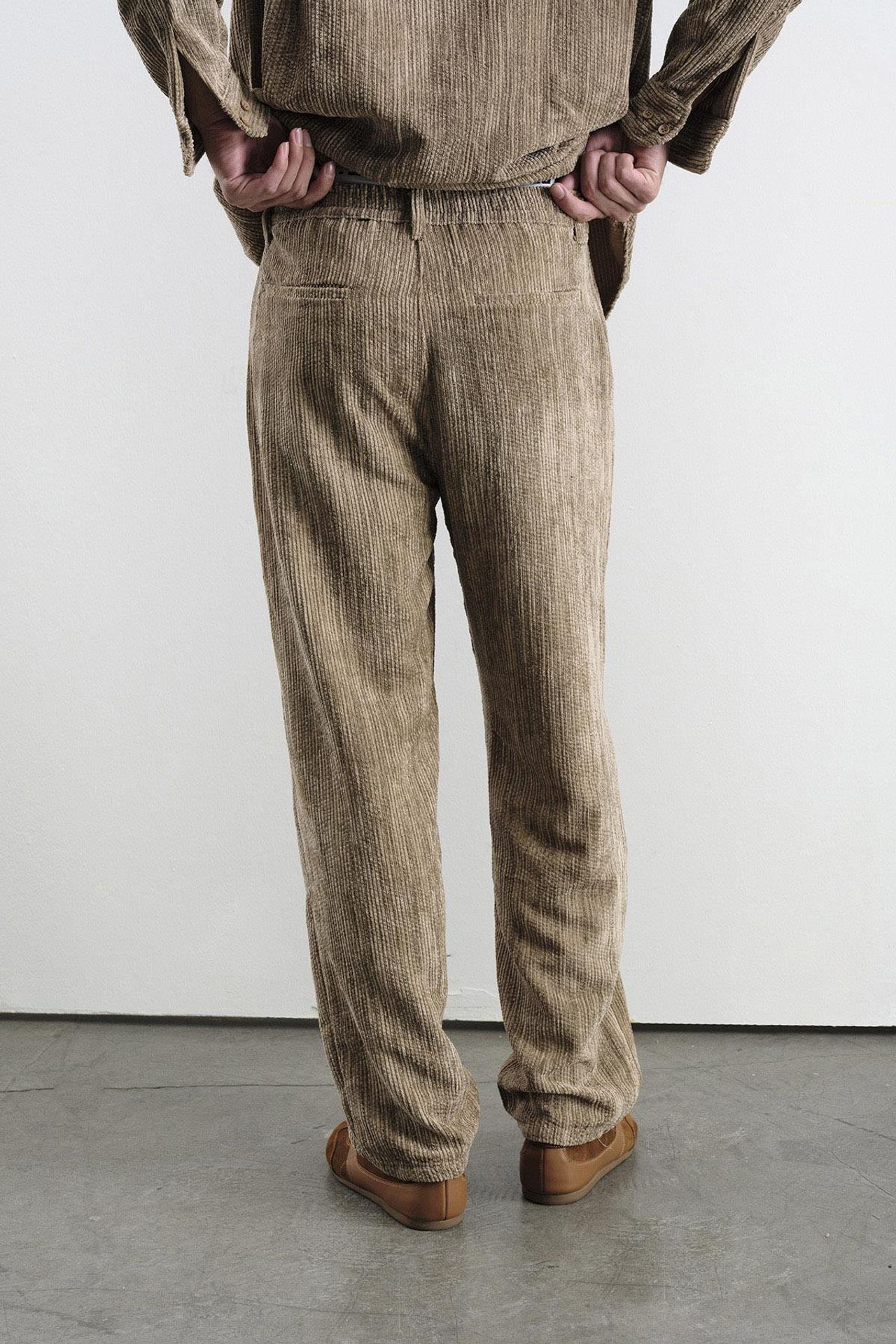 GIESTO Textured Pleated Pants 3