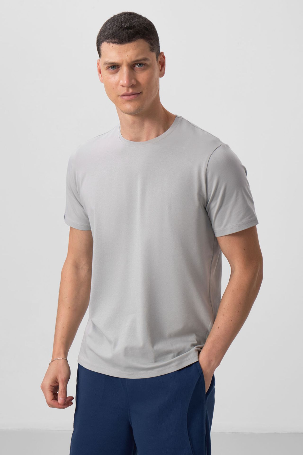 TOMMY Men's Cotton Elastane Crew Neck T-Shirt 2