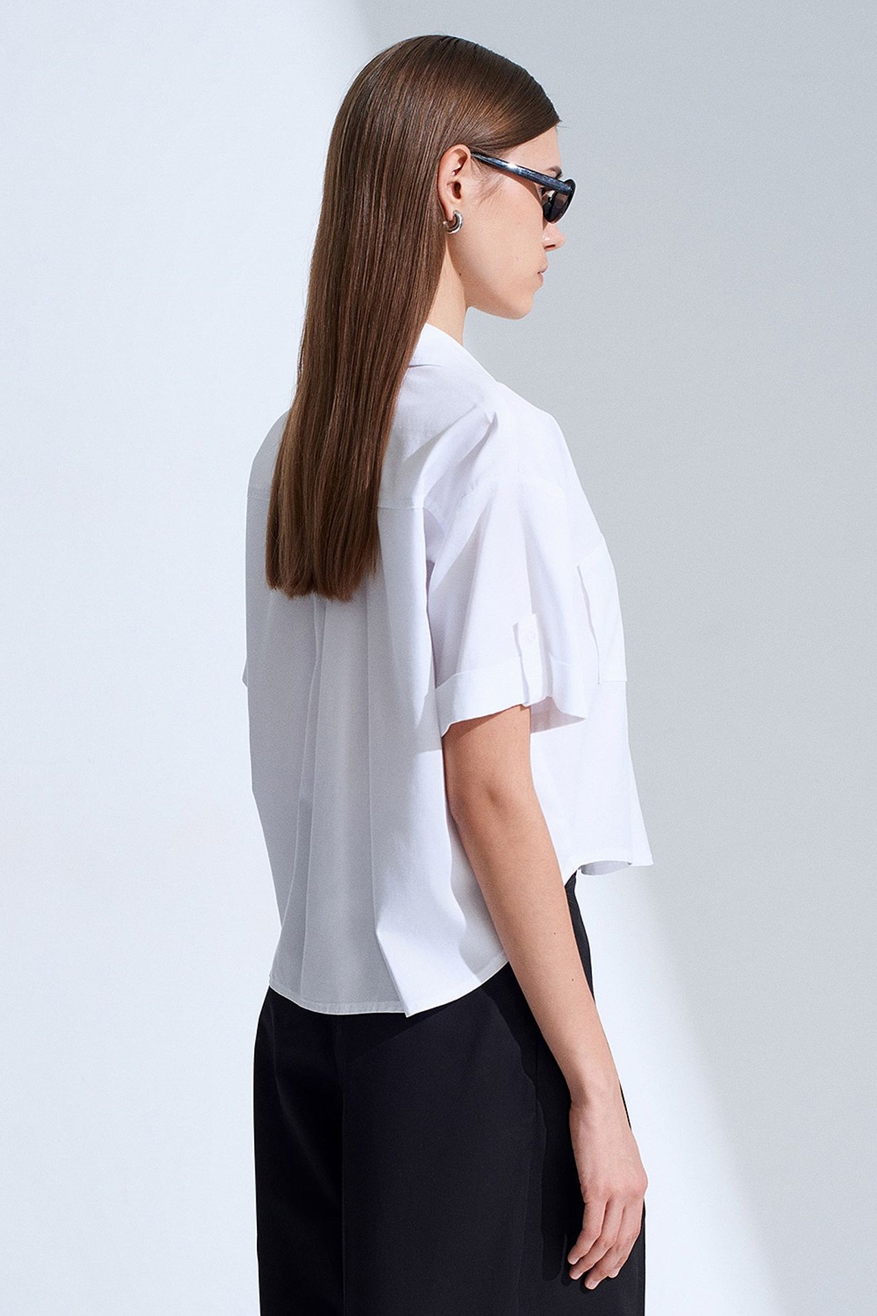 DILVIN Women's Cropped Shirt With Pocket 2