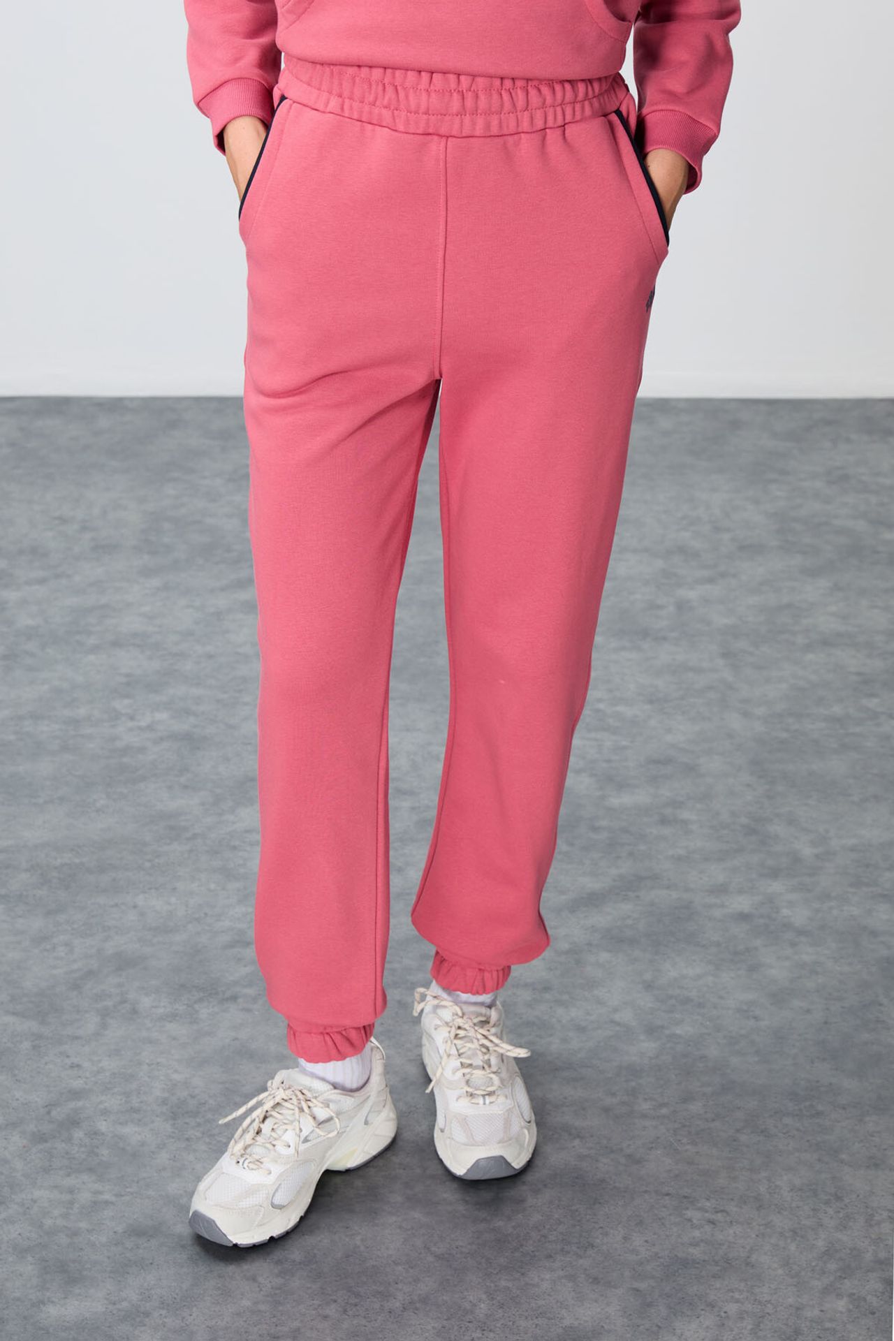 TOMMY Color-Blocked Fleece Tracksuit Set 4