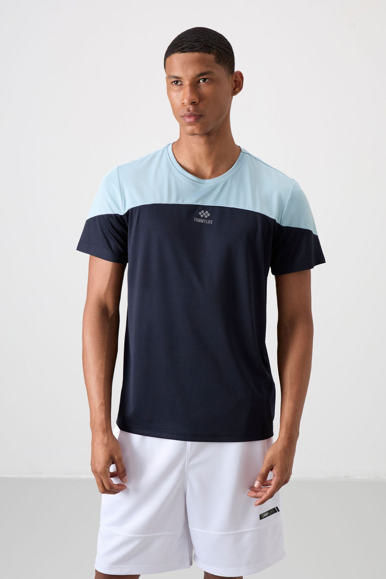 TOMMY Men's Colour-Blocked Crew Neck T-Shirt 1