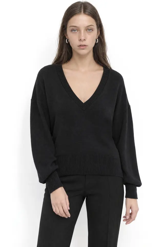 BUSEM Women's Crop V-neck Sweatshirt