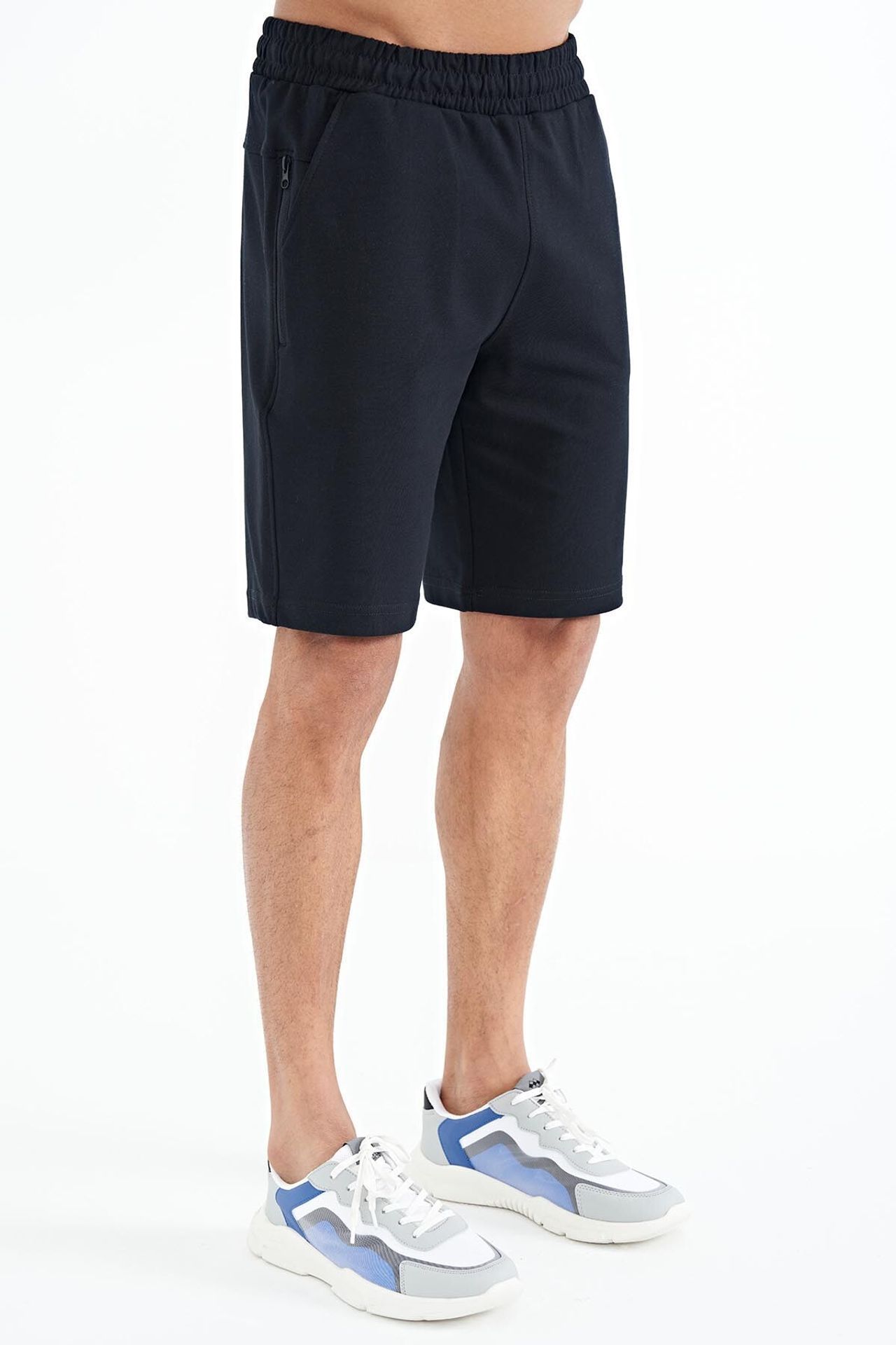 TOMMY Men's Printed Fleece Sweat Shorts 6