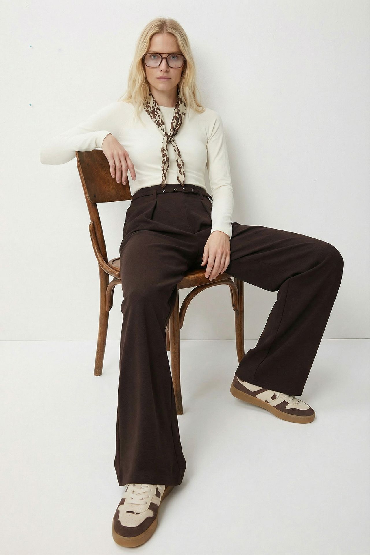 ISTANBUL Pleated Belted Wide Leg Trousers 3