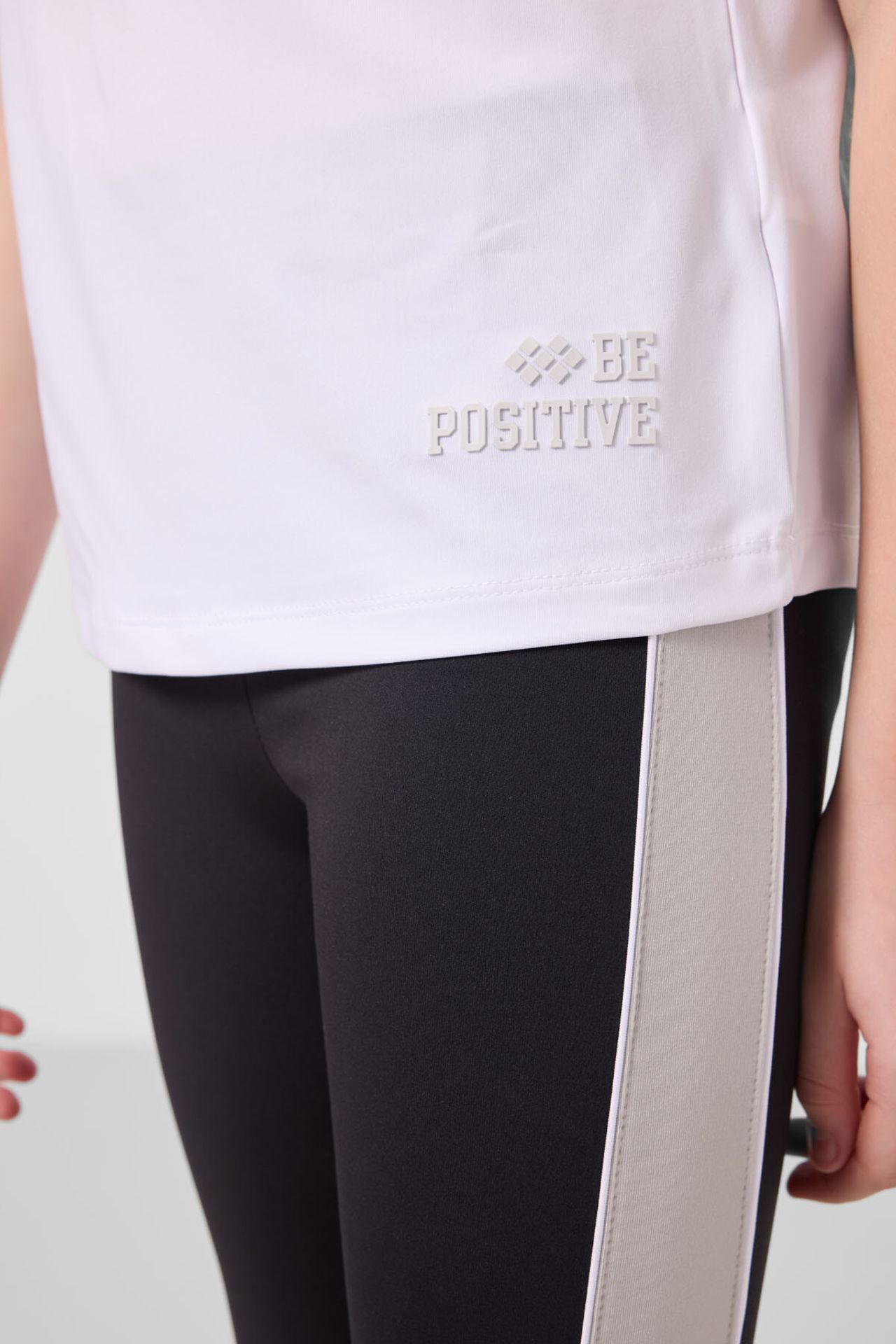 TOMMY Youth Active Set 6