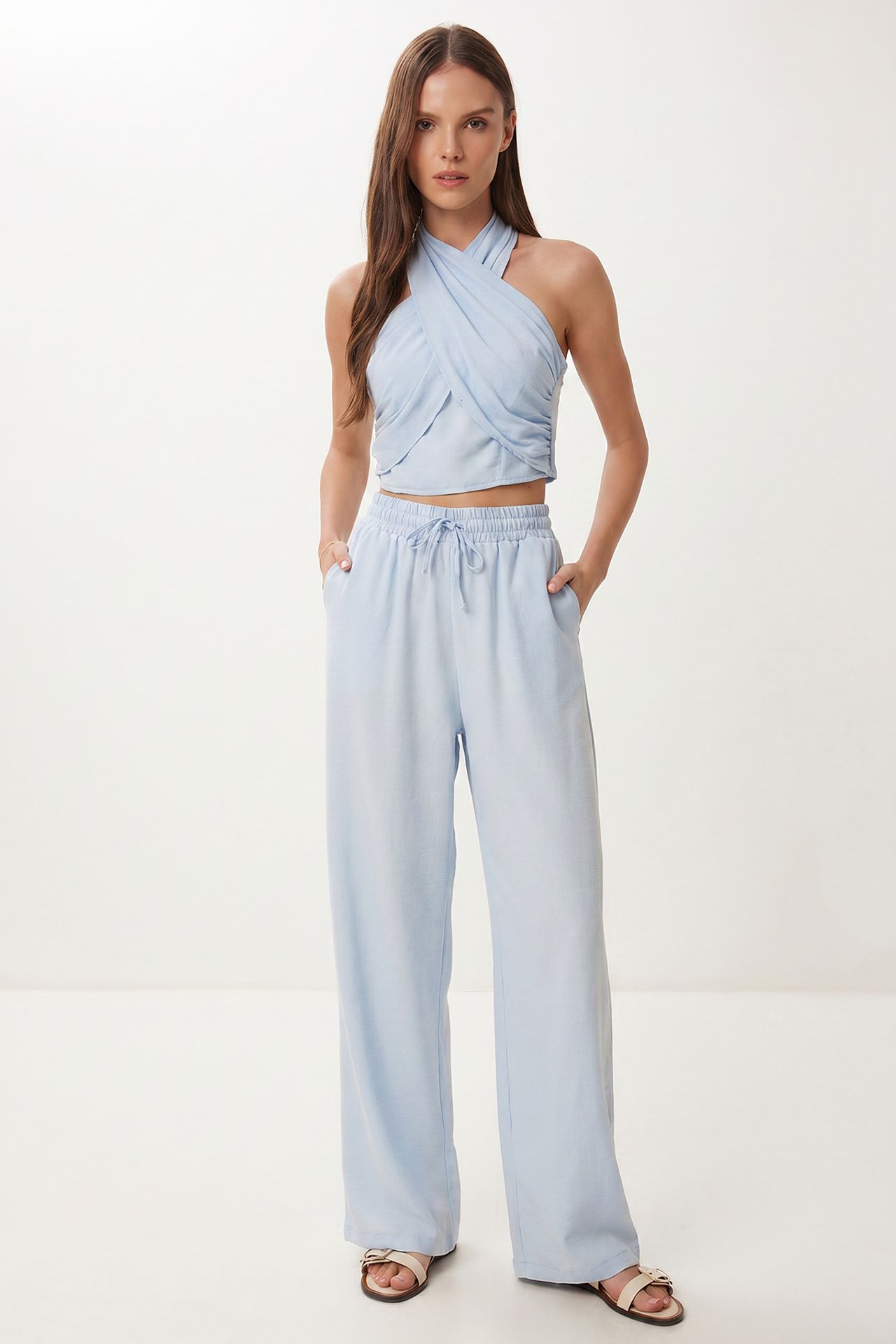 ISTANBUL Halter Yaka Bluz Ve Bol Paça Pantolon Takımı 2