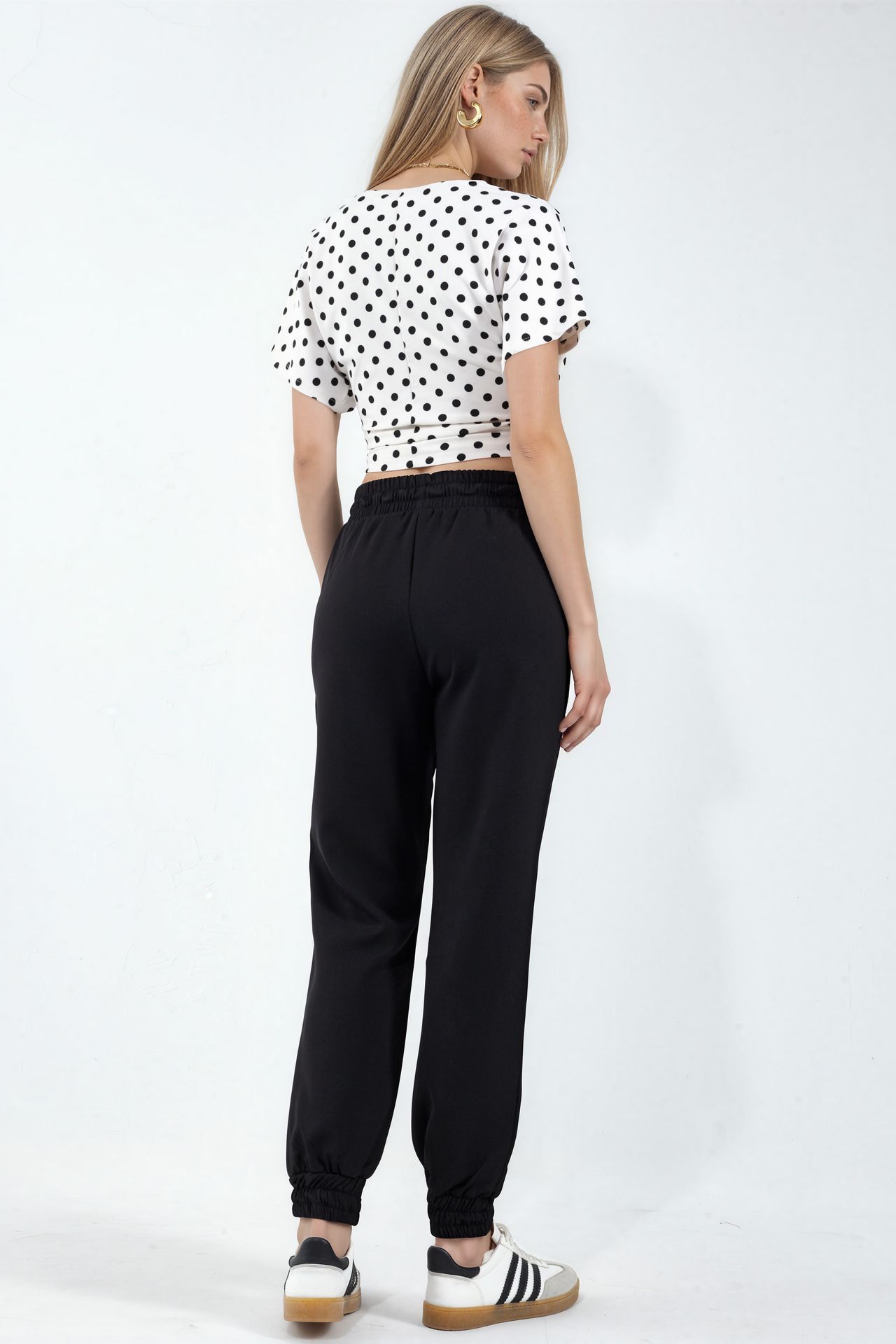 BDART Drawstring Elastic Waist Skinny Leg Sweatpants 2
