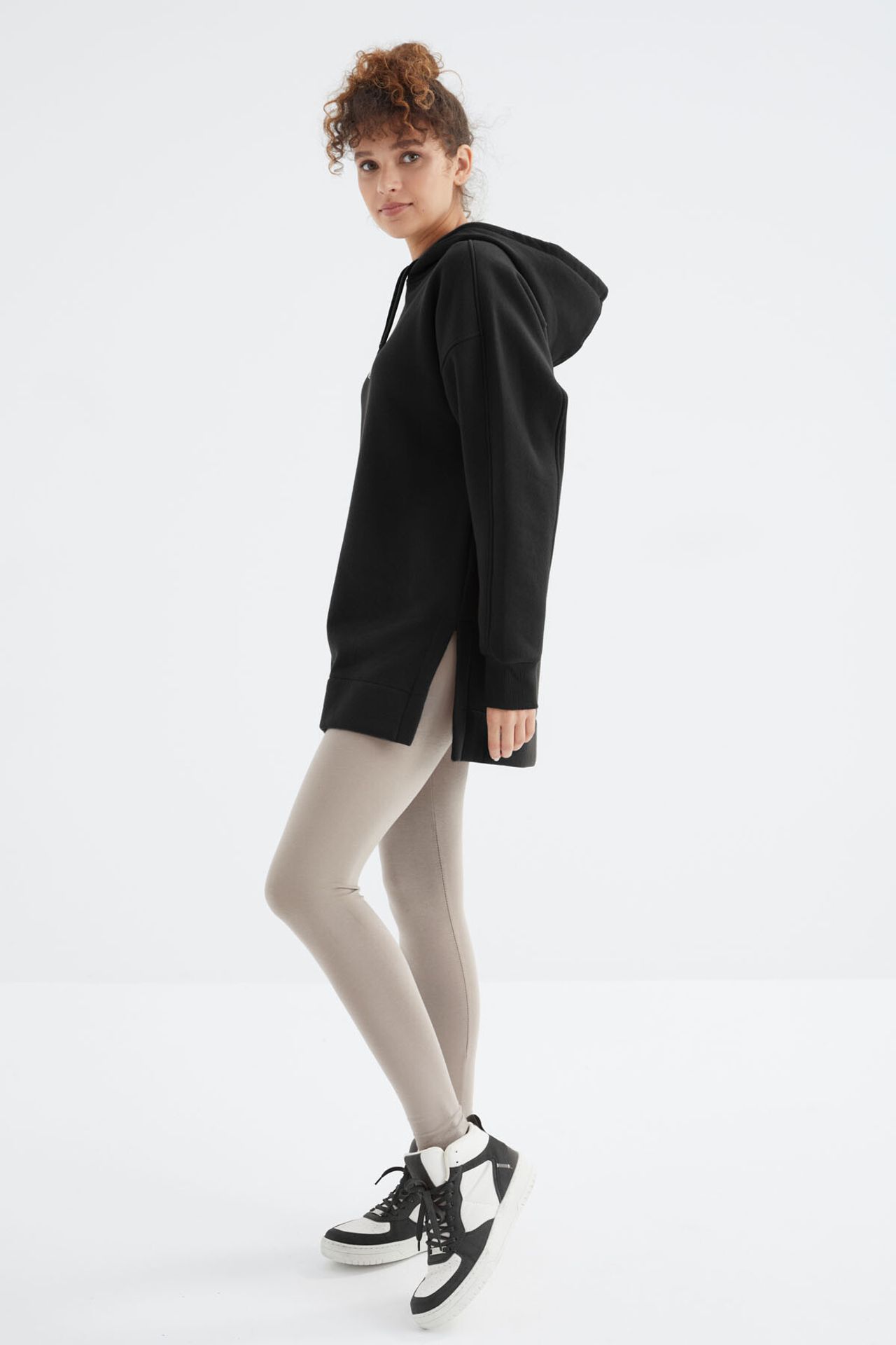 TOMMY Oversized Hooded Sweatshirt With Pocket 2