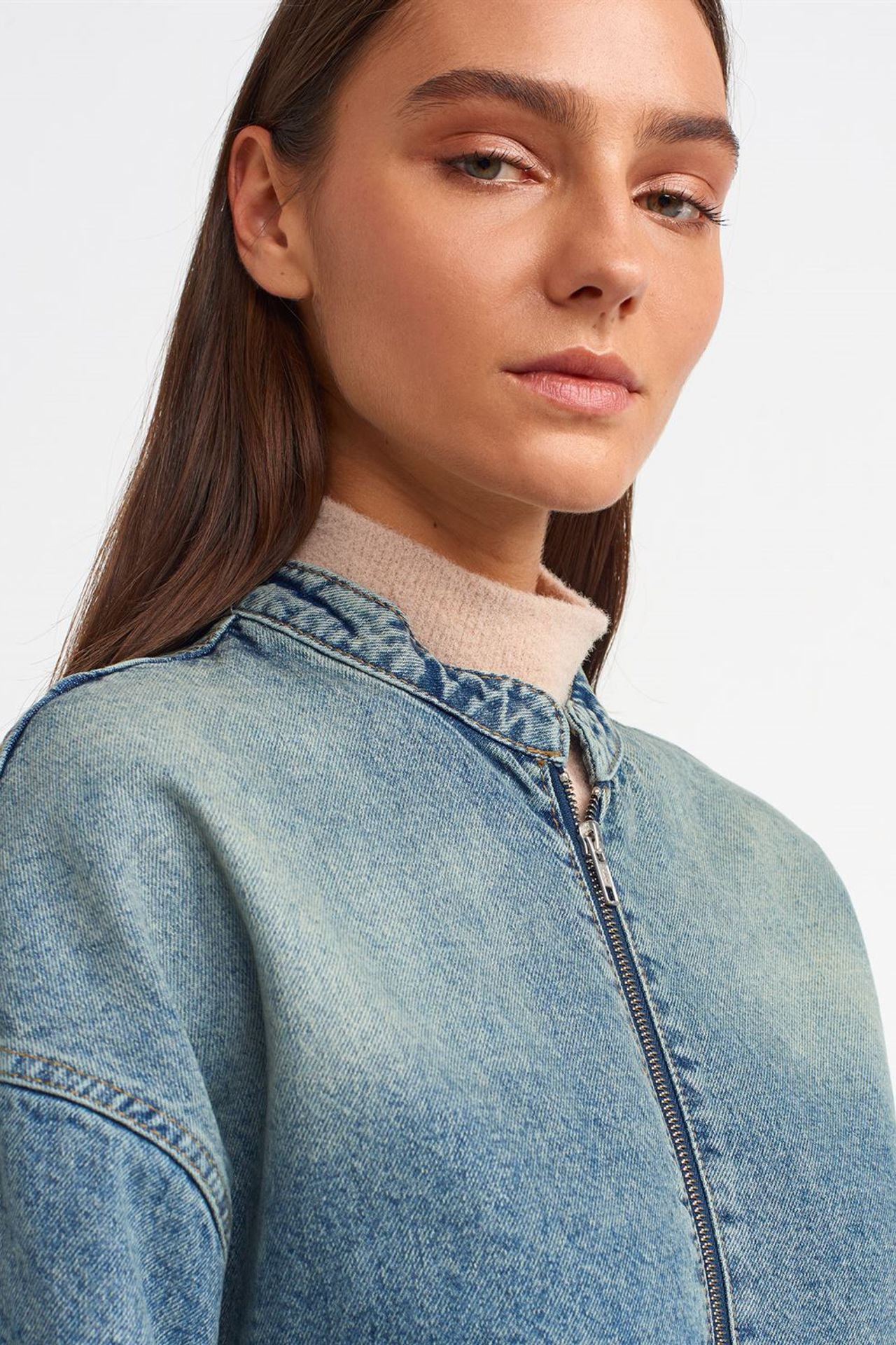 DILVIN Oversized Bomber Jacket 4