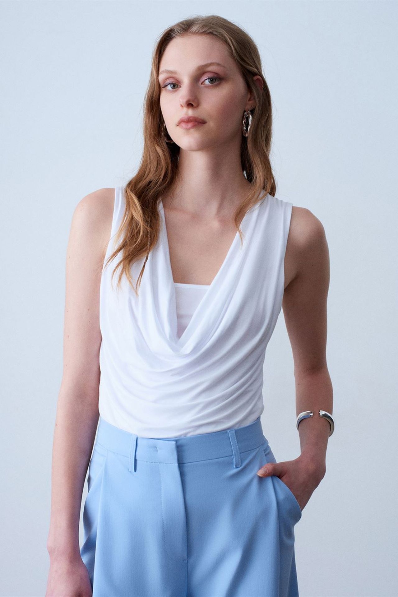 DILVIN Sleeveless Cowl Neck Jersey Blouse 2