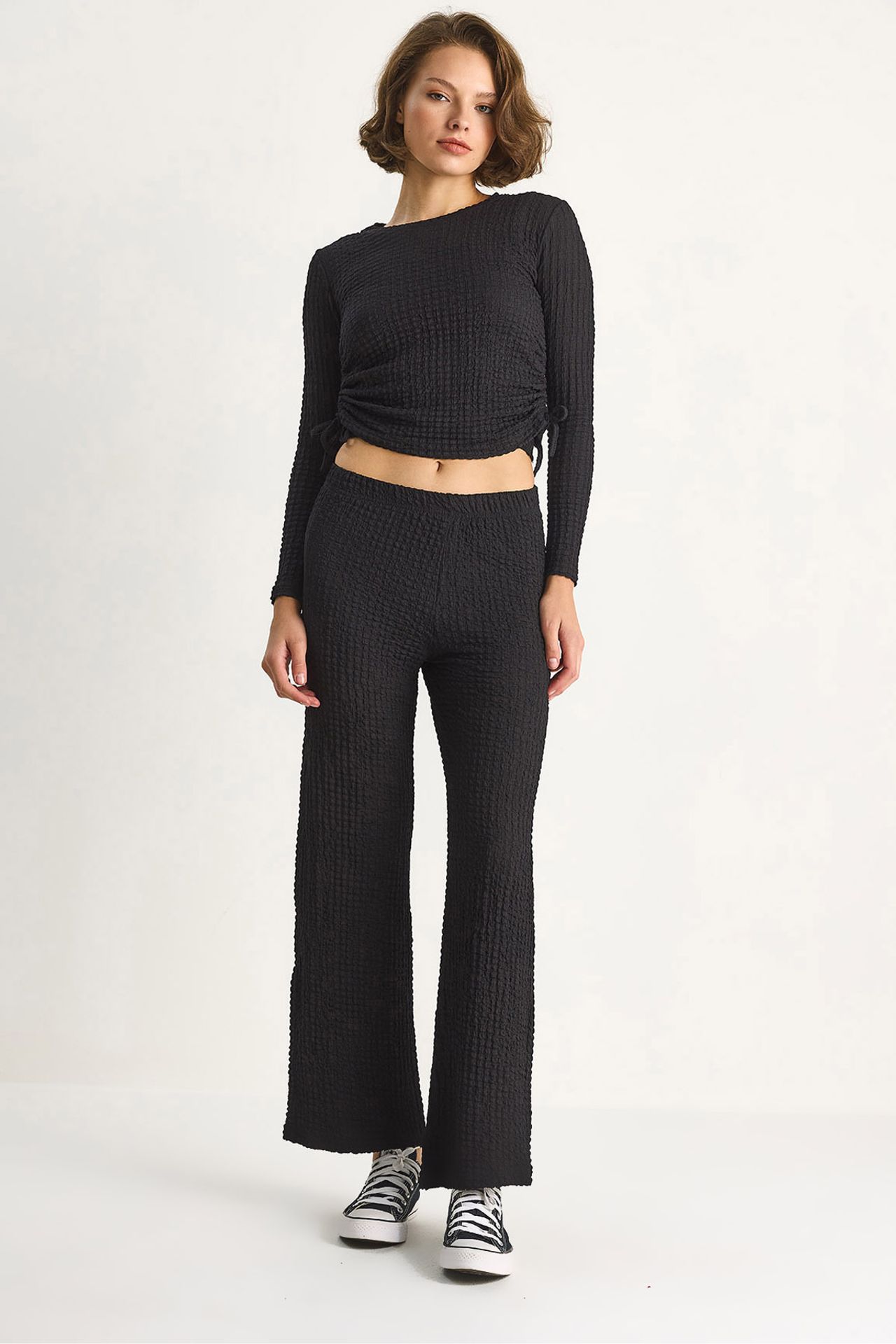 LUCCI Fitted Two-Piece Coord Set with Flared Pants 1