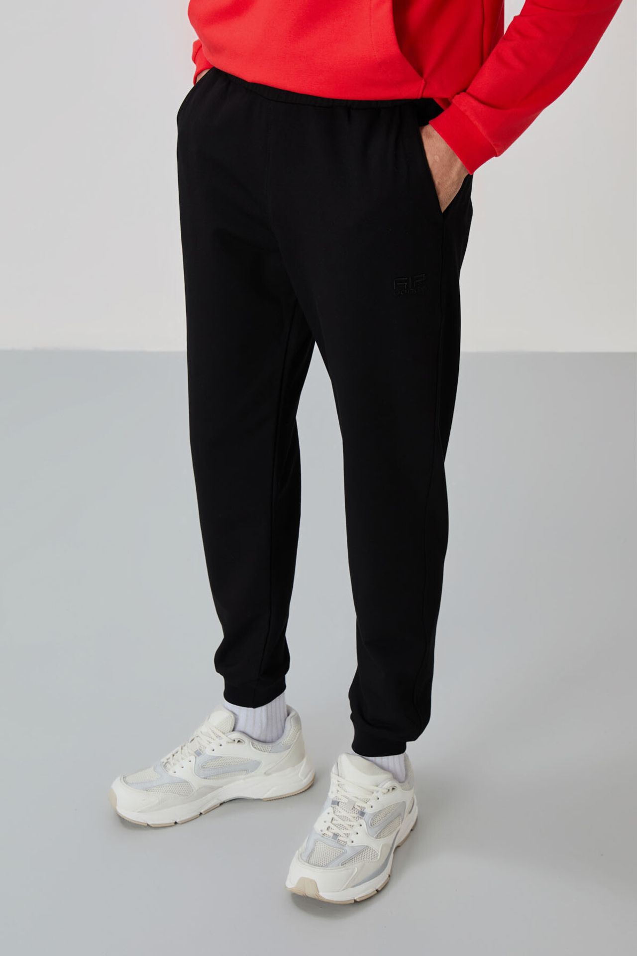 TOMMY Men's Zip-Front Sweatshirt And Pants Set 3