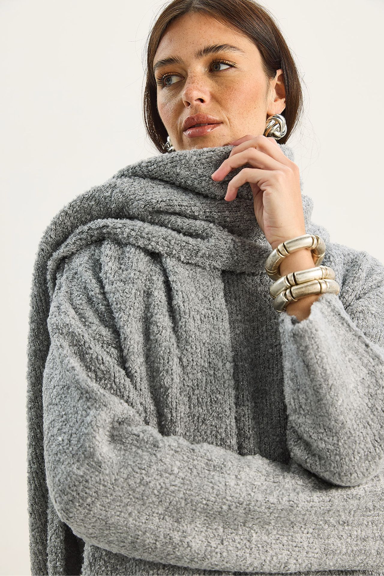 LUCCI Oversize Ribbed Knit Two-Piece Set 5