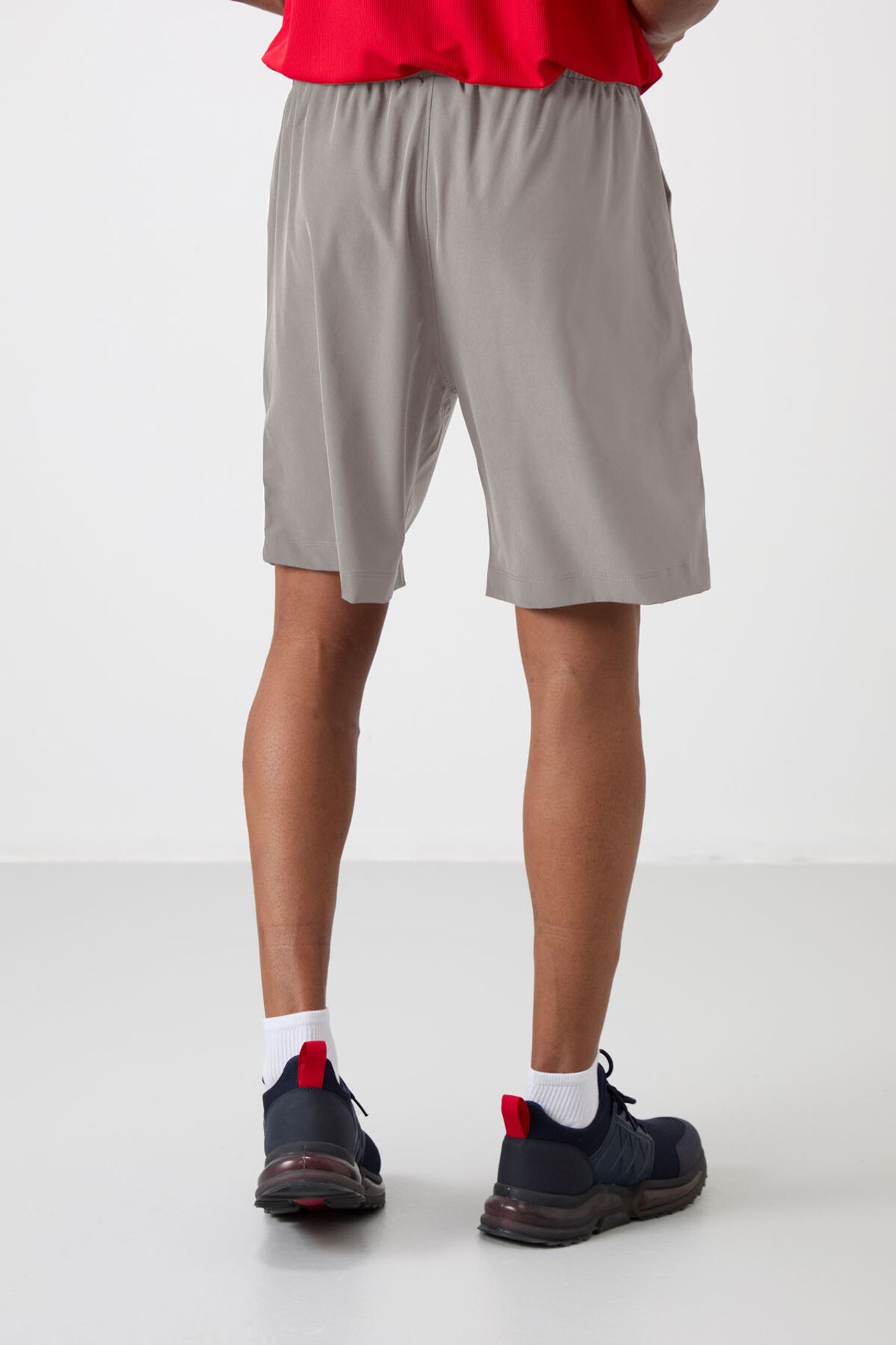 TOMMY Men's Short Woven Pull-on Shorts 5