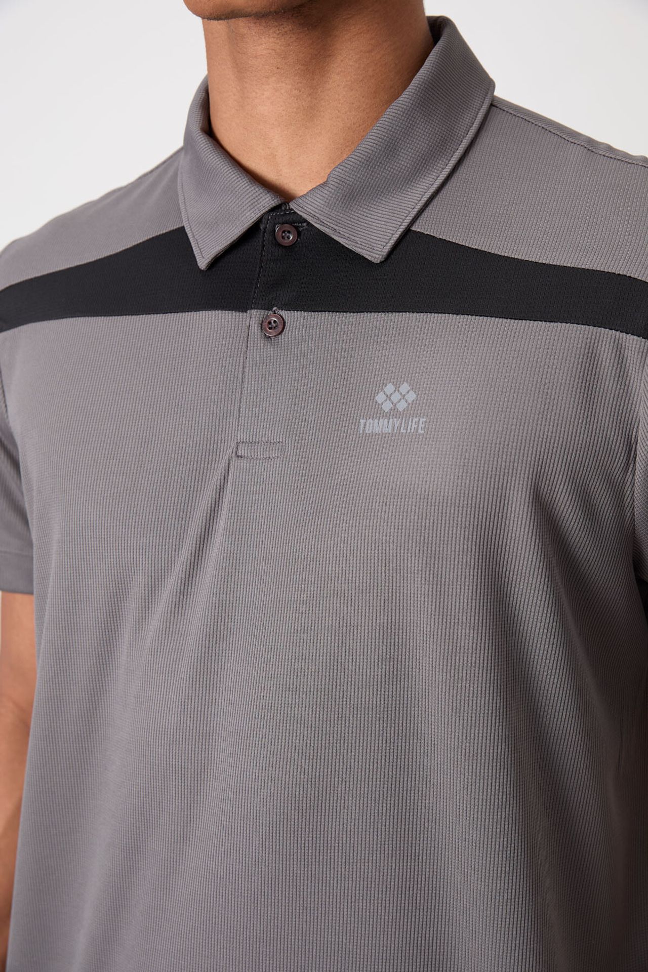 TOMMY Men's Colour-Blocked Polo T-Shirt 3