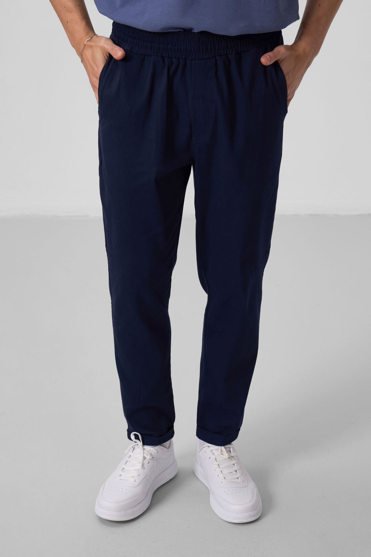 TOMMY Men's Straight-leg Gabardine Chinos 2