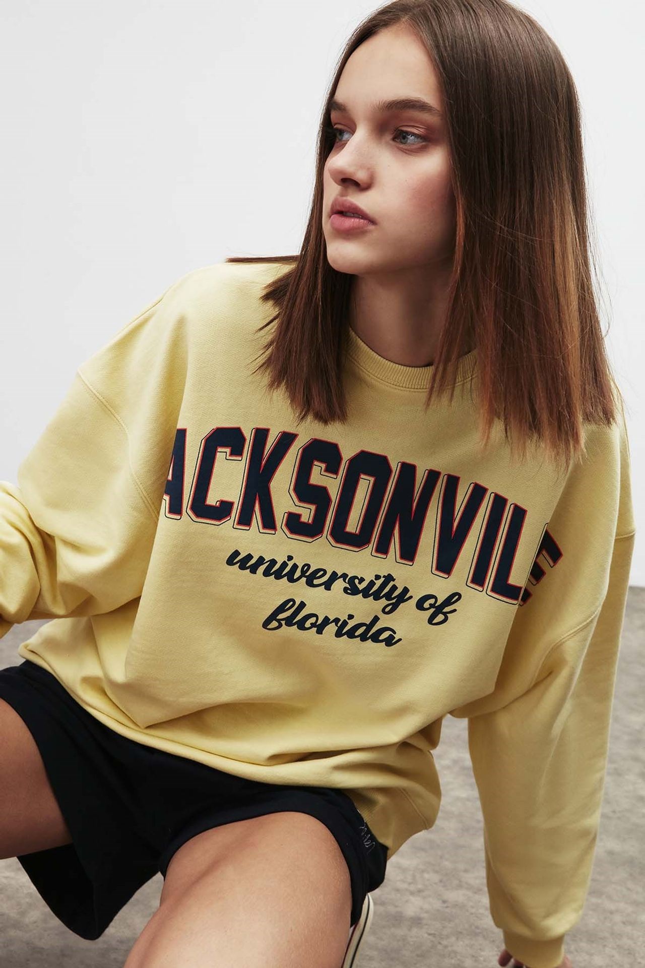 ETHIQUET Classic Crew Neck Sweatshirt 5