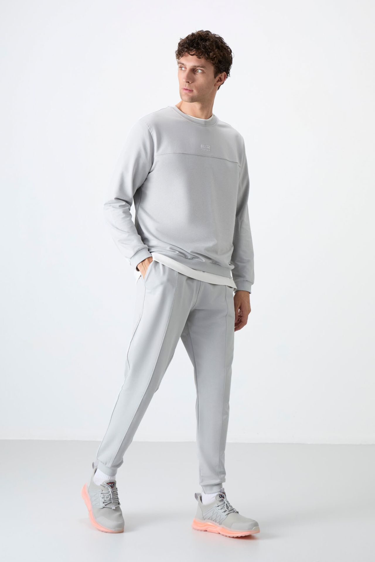 TOMMY Men's Fleece Sweatshirt And Pants Set 1