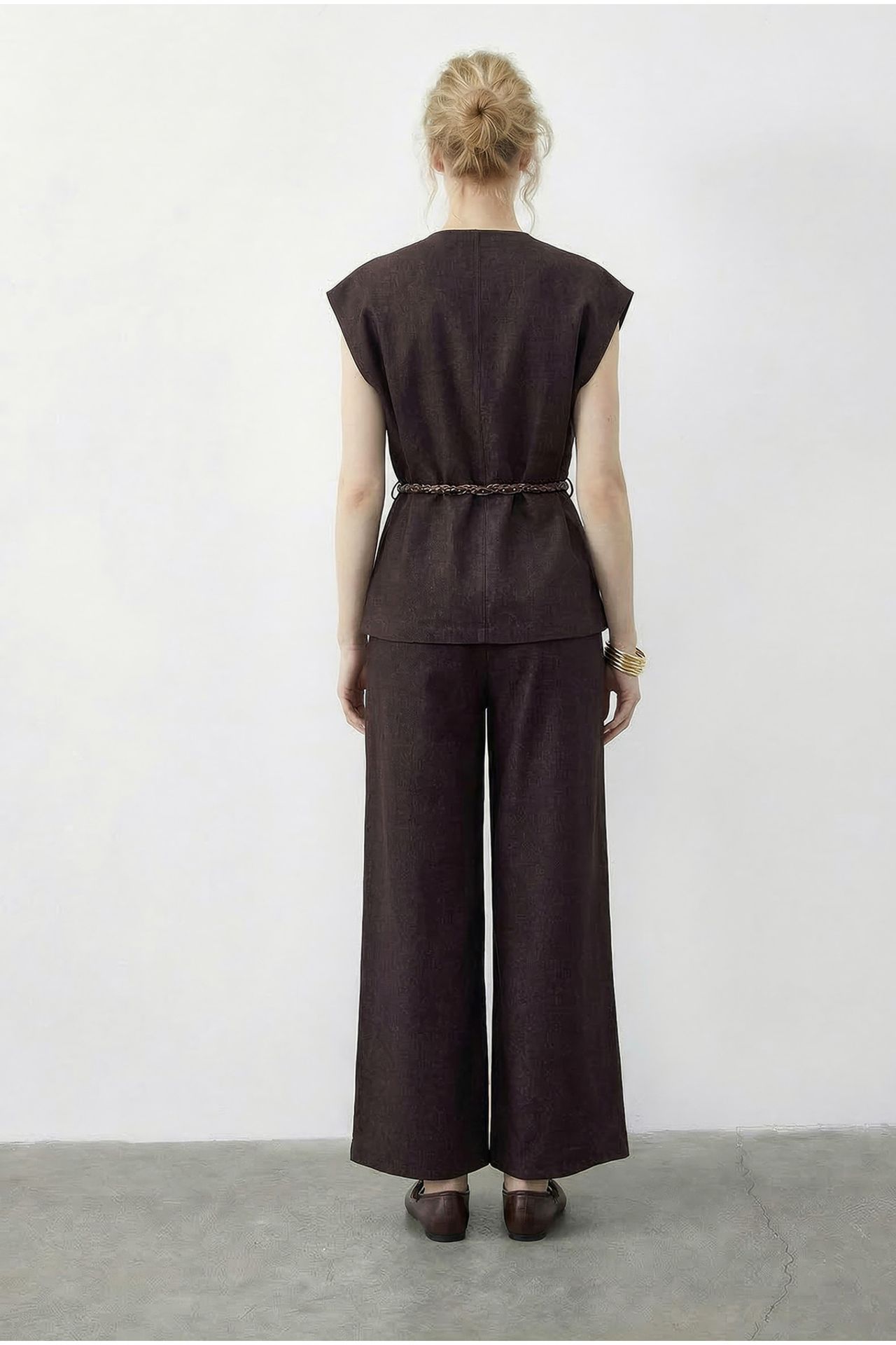 LUCCI Belted V-Neck Vest and Wide-Leg Trousers Set 5
