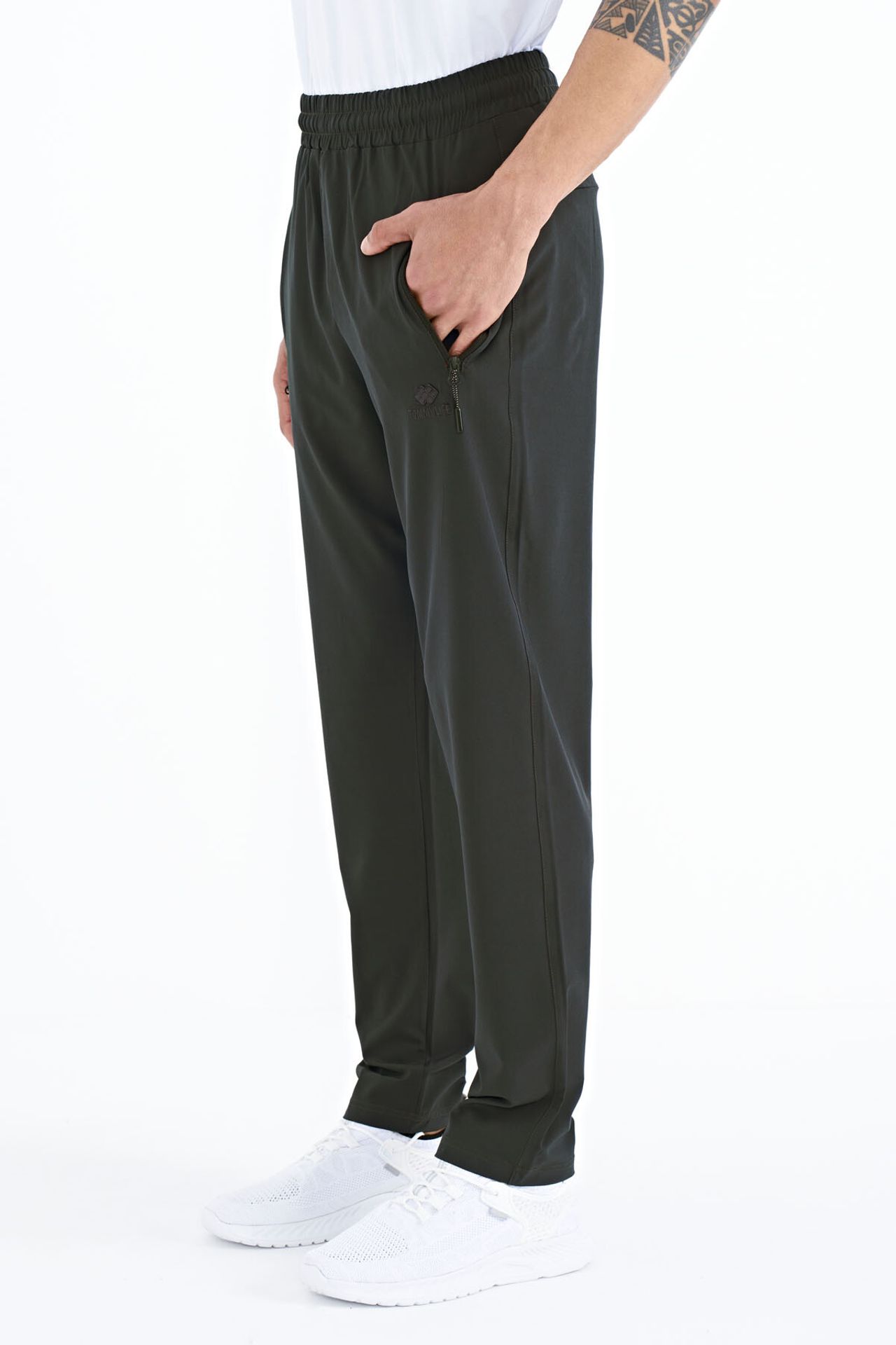 TOMMY Men's Straight-Leg Pull-On Sweatpants 4