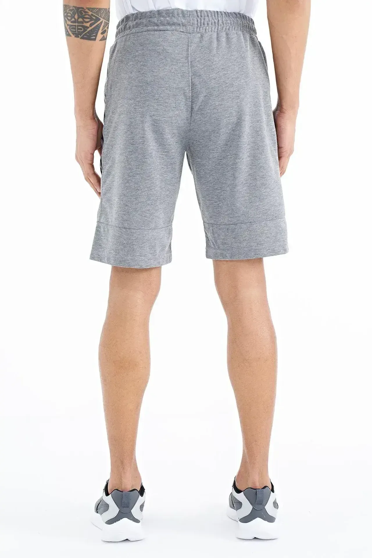 TOMMY Men's Jersey Pull-On Shorts 6