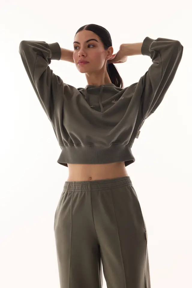 PENTI Hooded Crop Sweatshirt