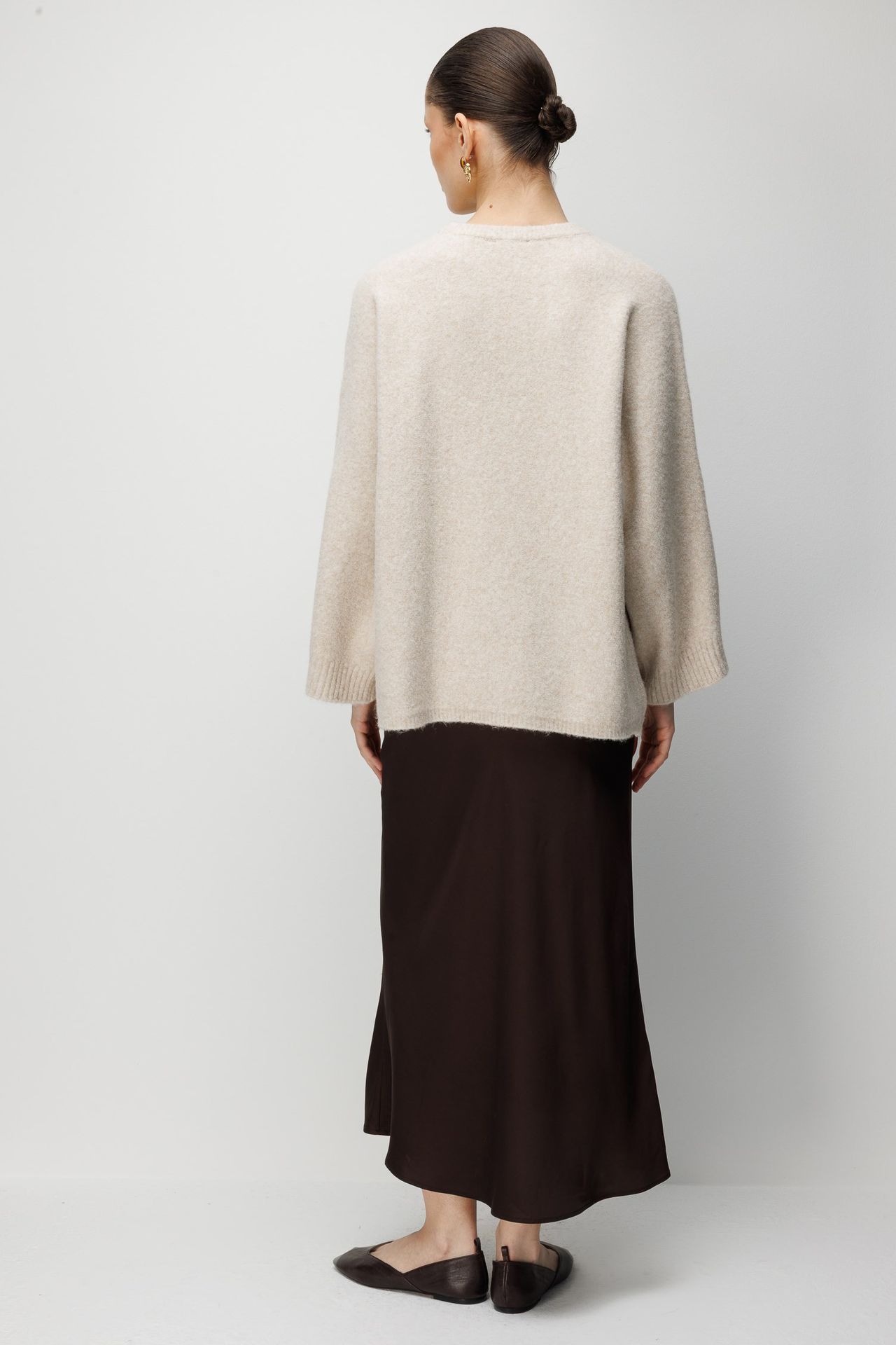 MIXRAY Women's Oversized Crew Neck Sweater 6