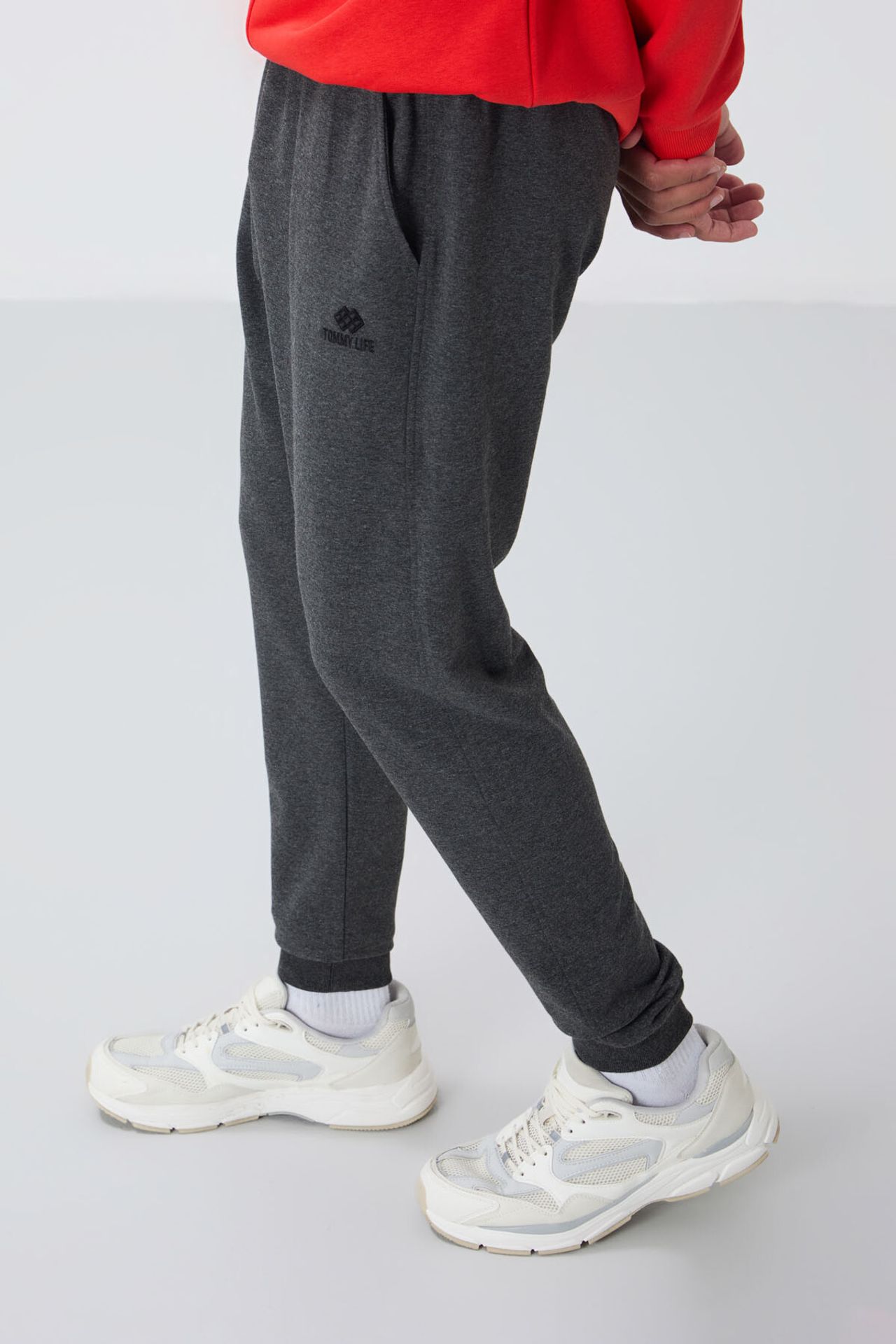 TOMMY Men's Solid Fleece Sweatpants 3