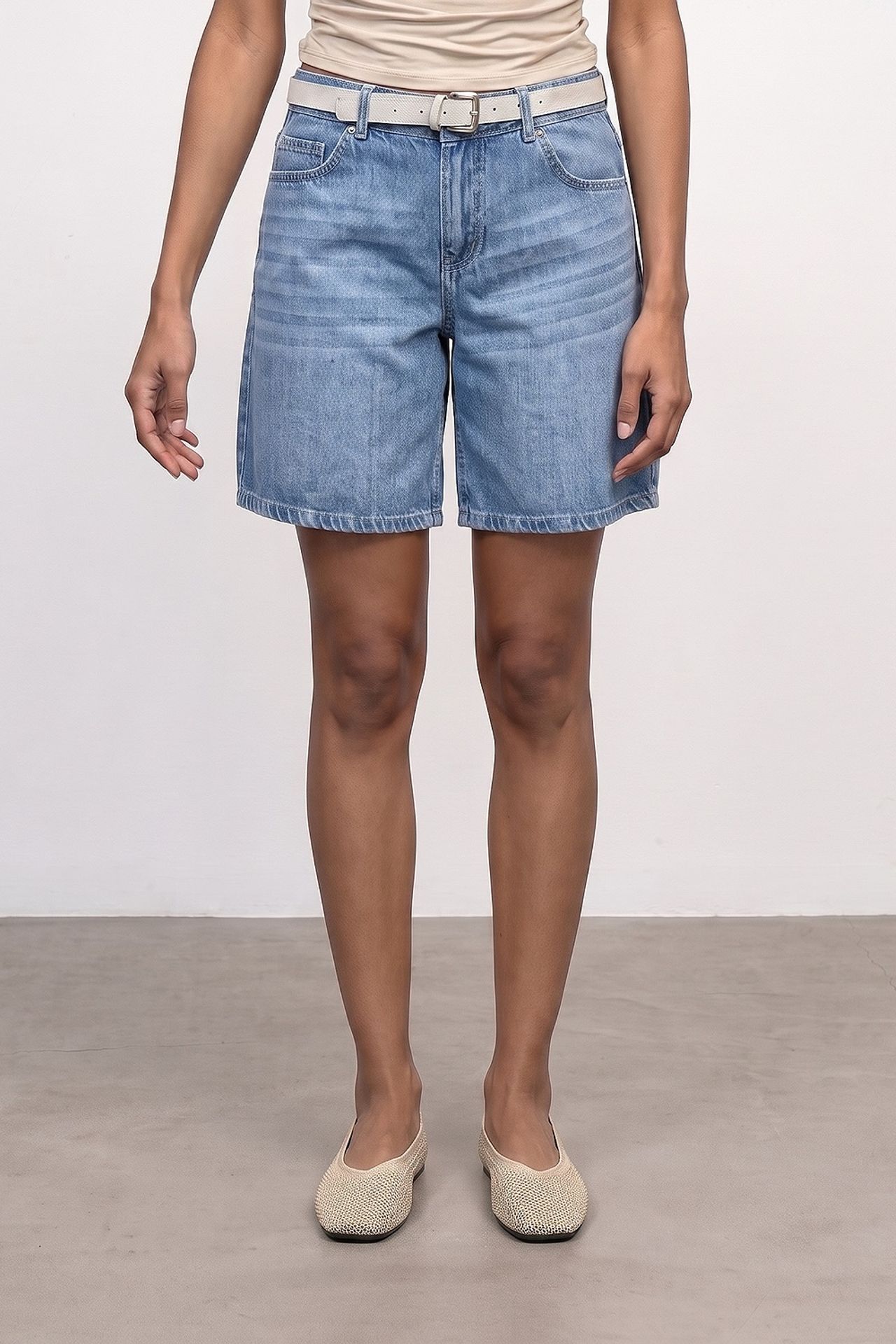 DILVIN High-Waist Wide-Leg Denim Shorts With Belt