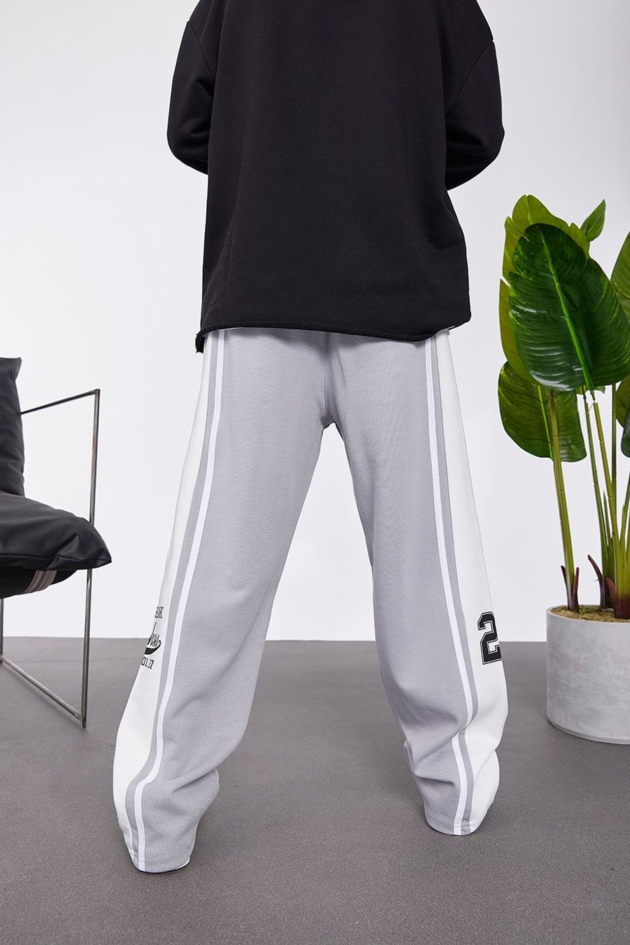 NOMARC Geniş Paçalı Çizgili Yazı Baskılı Jogger 4