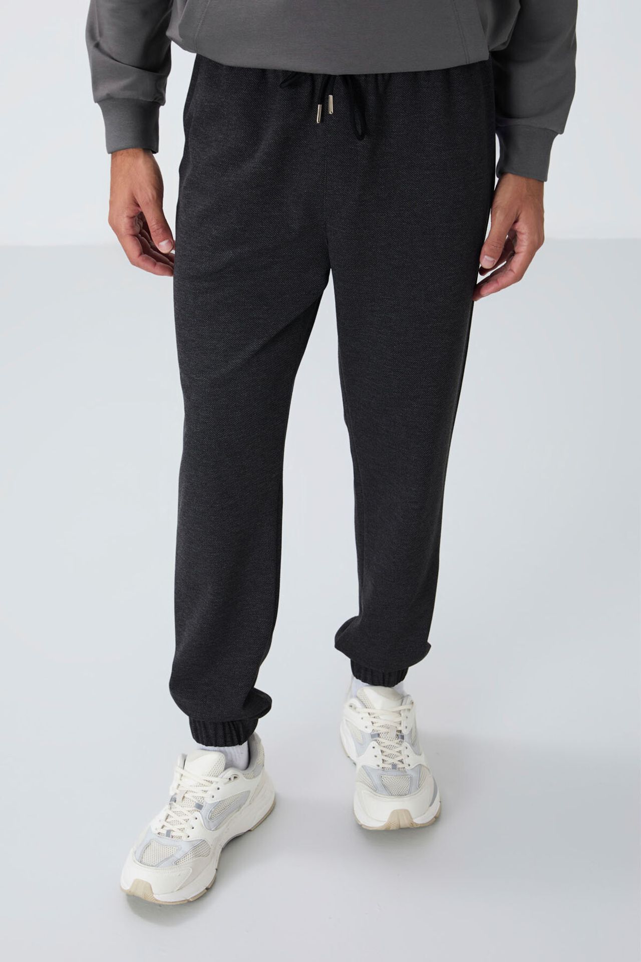 TOMMY Men's Regular Fit Fleece Sweatpants 3