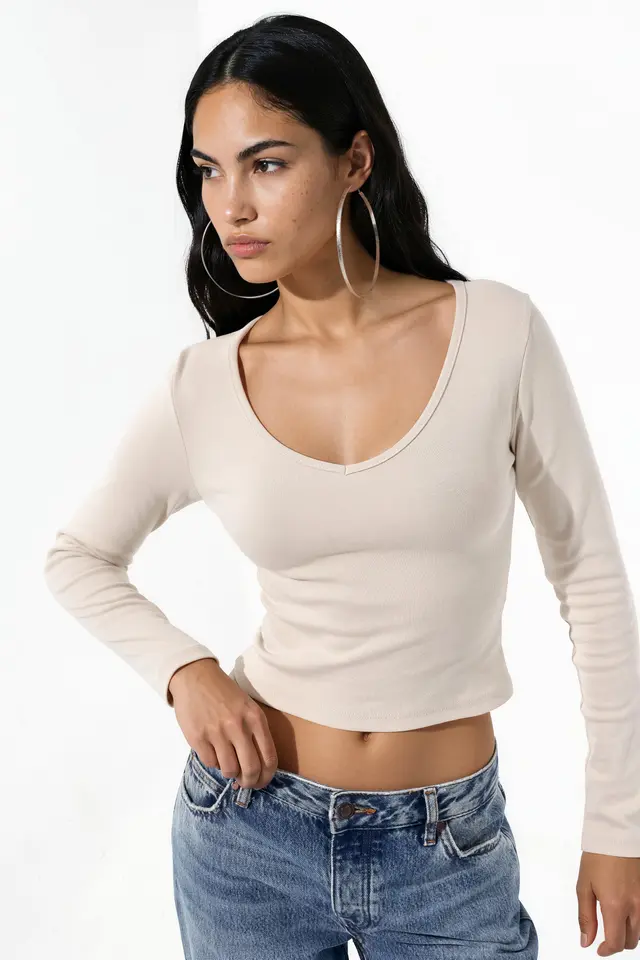 BUSEM Fitted V-Neck Long Sleeve Blouse