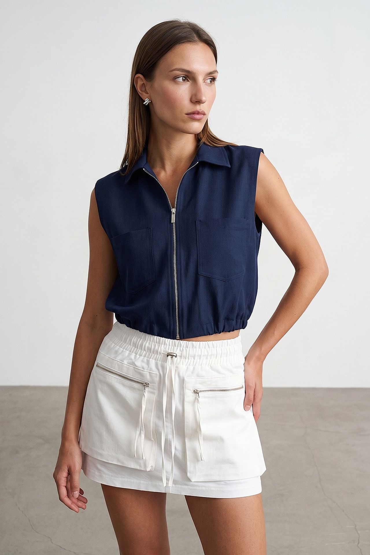 DILVIN Women's Cropped Sleeveless Shirt With Zip 3