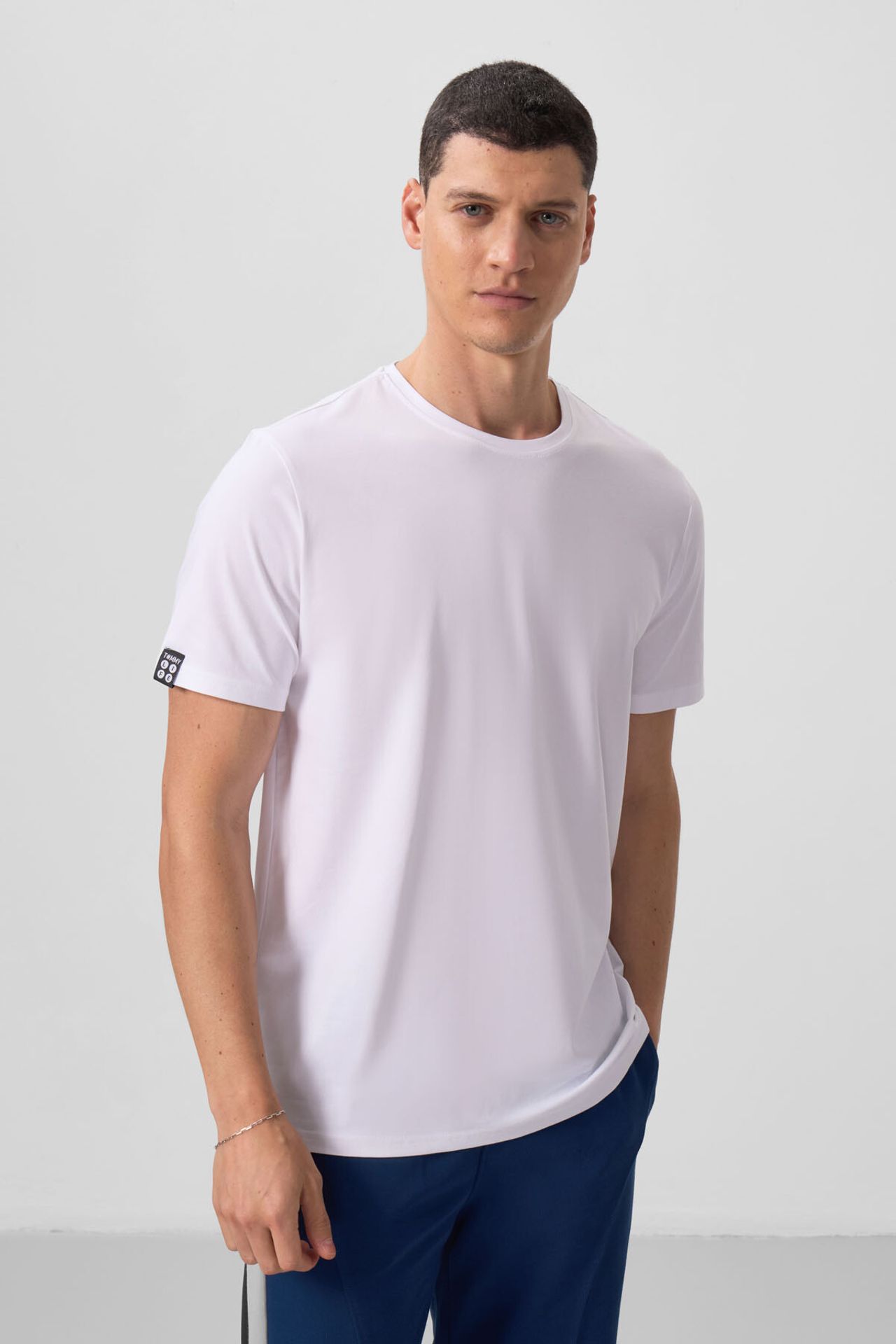 TOMMY Men's Cotton Elastane Crew Neck T-Shirt 6