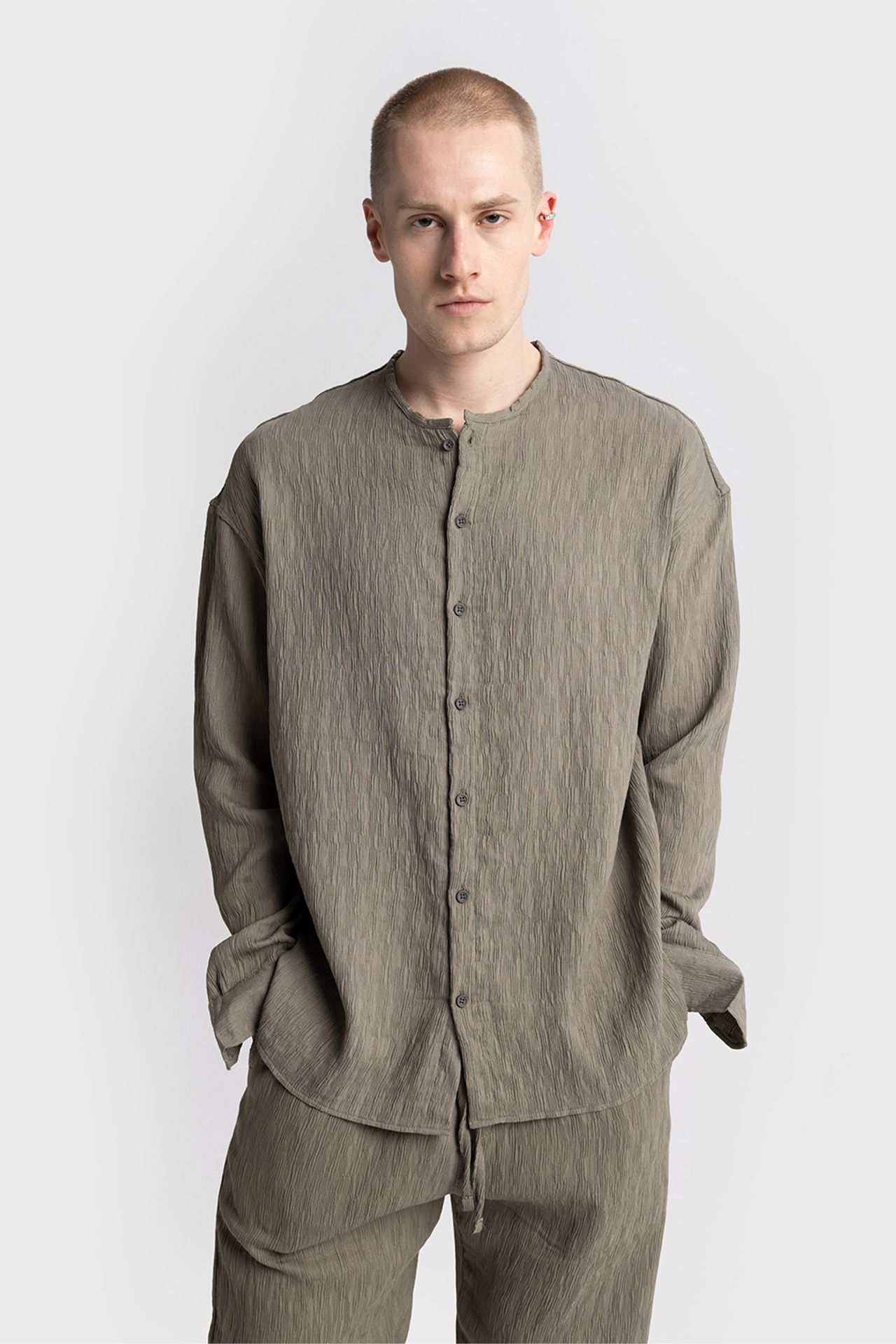 GIESTO Textured Long Sleeve Crew Neck Shirt 1