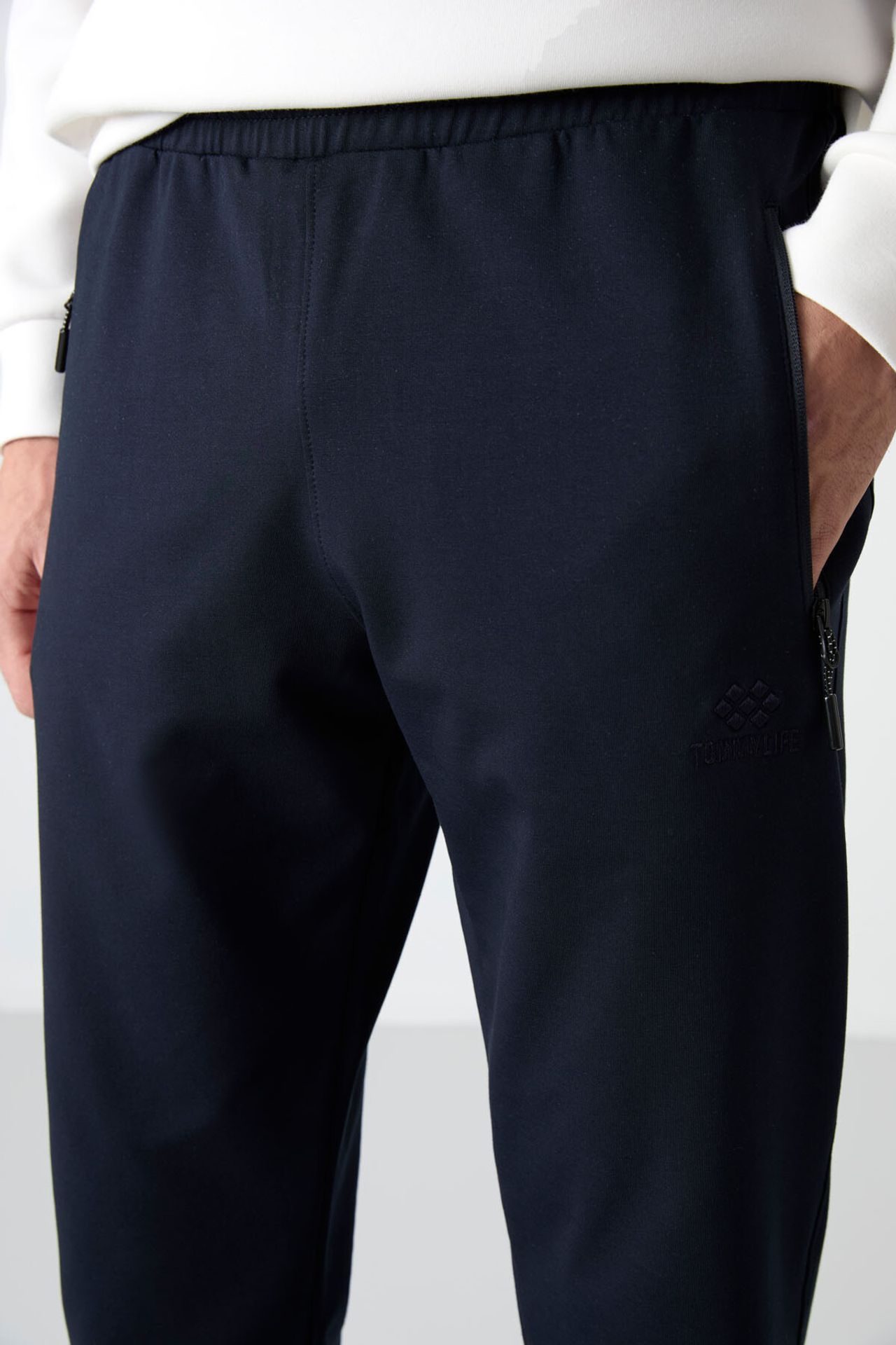 TOMMY Men's Solid Pull-on Sweatpants With Zip Pocket 3