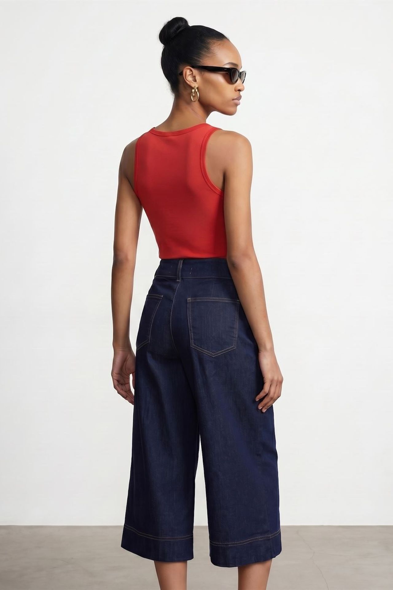 DILVIN Embroidered Sleeveless Slim-Fit Jersey Blouse 2