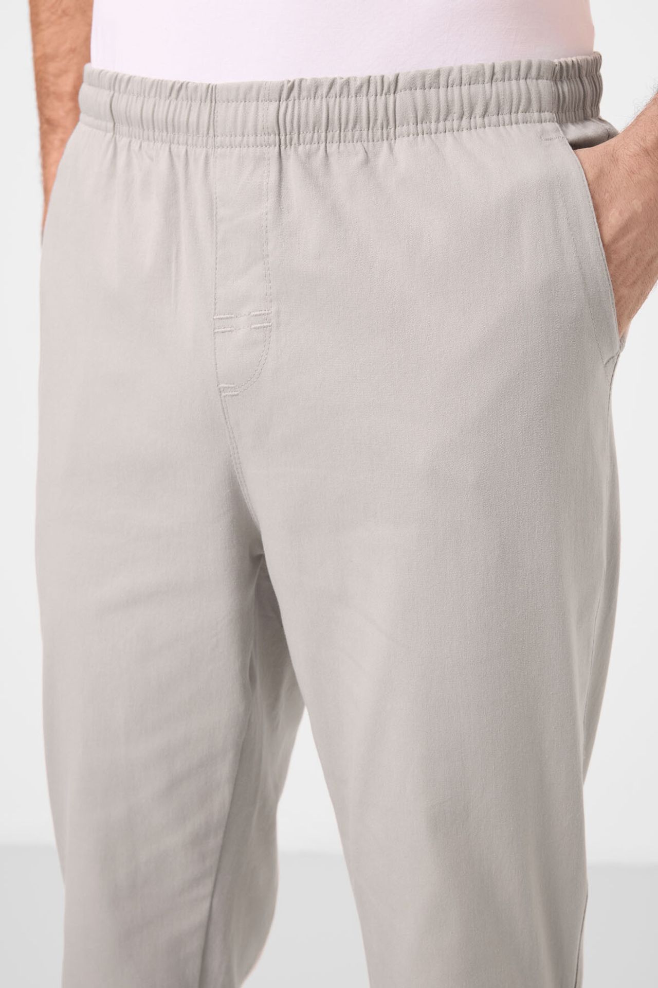 TOMMY Men's Straight-leg Gabardine Chinos 4