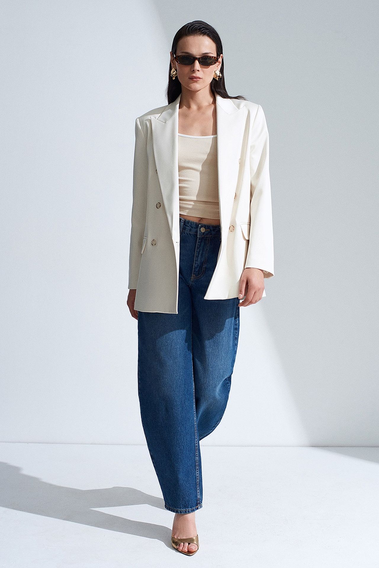 DILVIN Long Satin Shawl-Collar Blazer 4