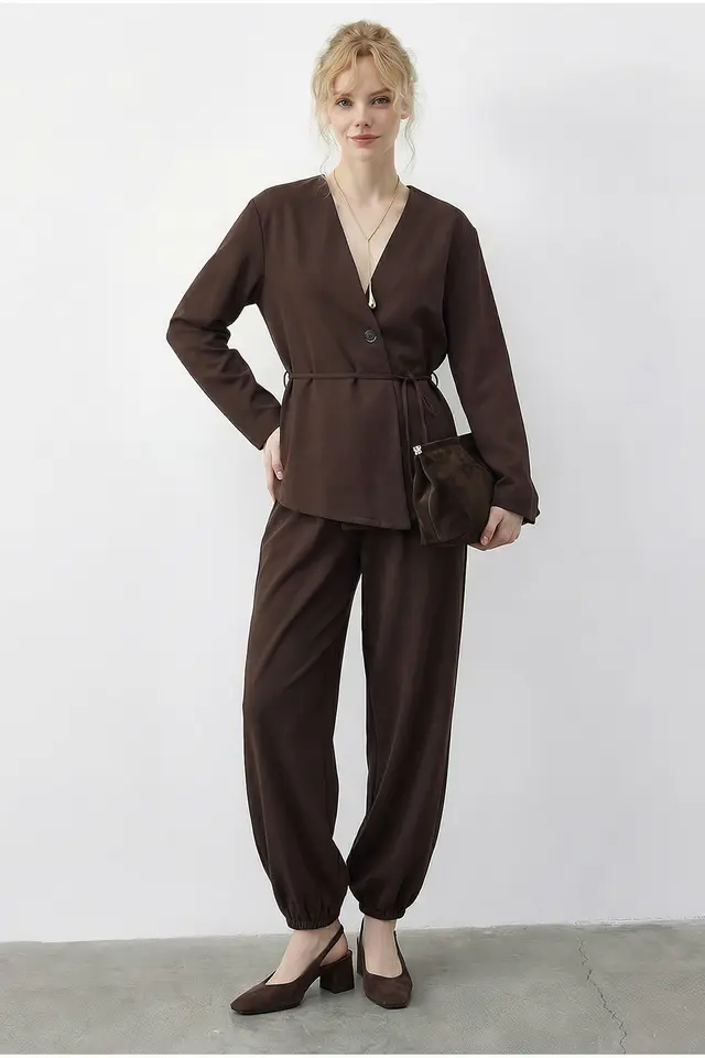 LUCCI Belt Detailed Blouse and Jogger Pants Two Pieces Set