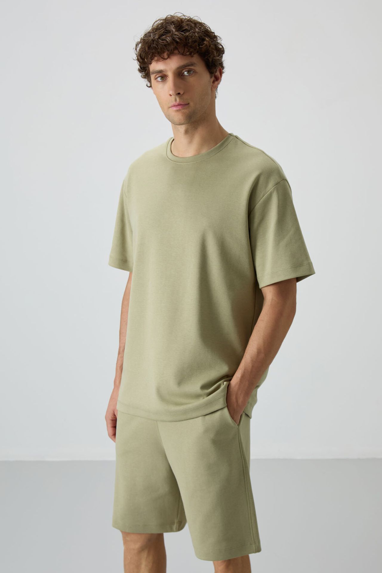 TOMMY Oversized T-Shirt And Shorts Set 2