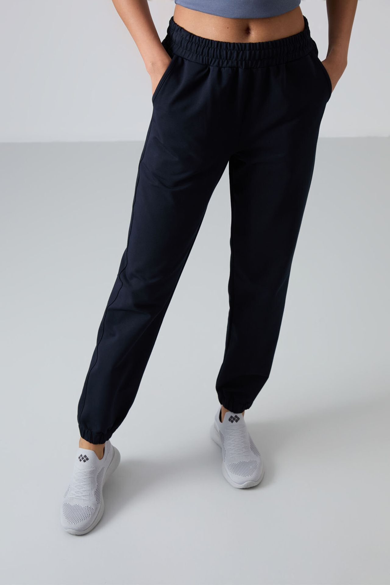 TOMMY Women's High-Waist Relaxed Fleece Joggers 6
