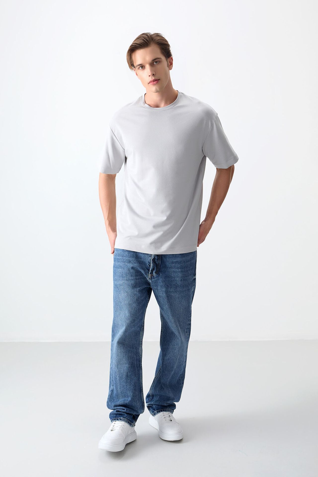 TOMMY Oversized Cotton Blend Crew Neck T-Shirt 3