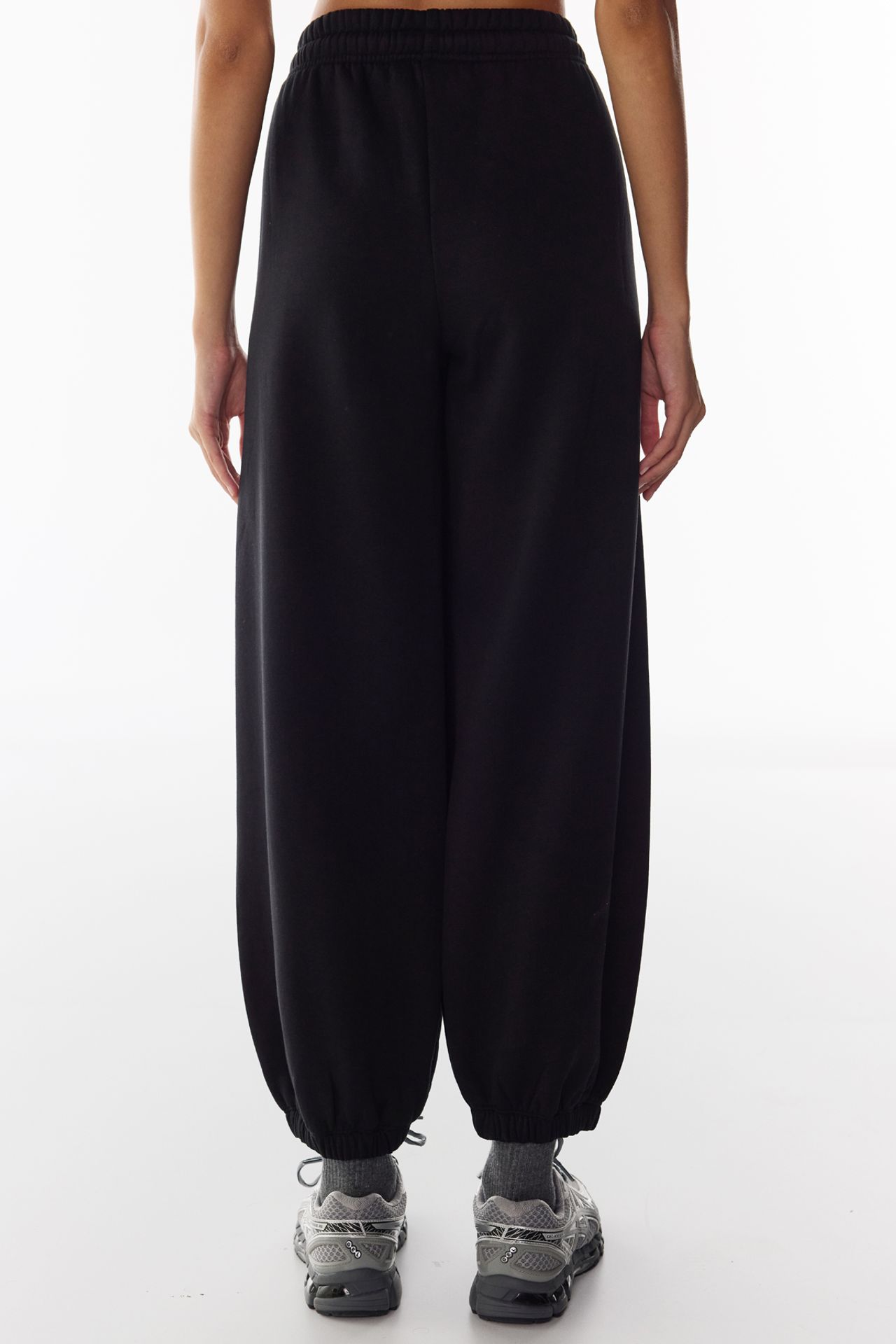 PENTI Stitch Detail Brushed Balloon Cut Sweatpants 4